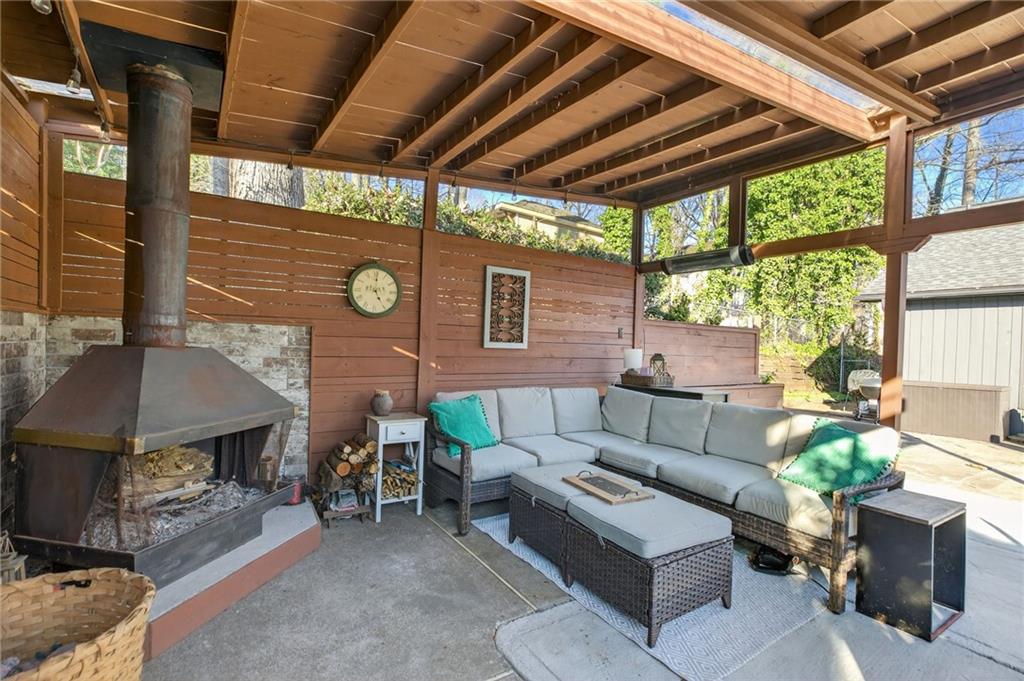 Roswell, Georgia, 30075, United States, 4 Bedrooms Bedrooms, ,4 BathroomsBathrooms,Residential,For Sale,2014792