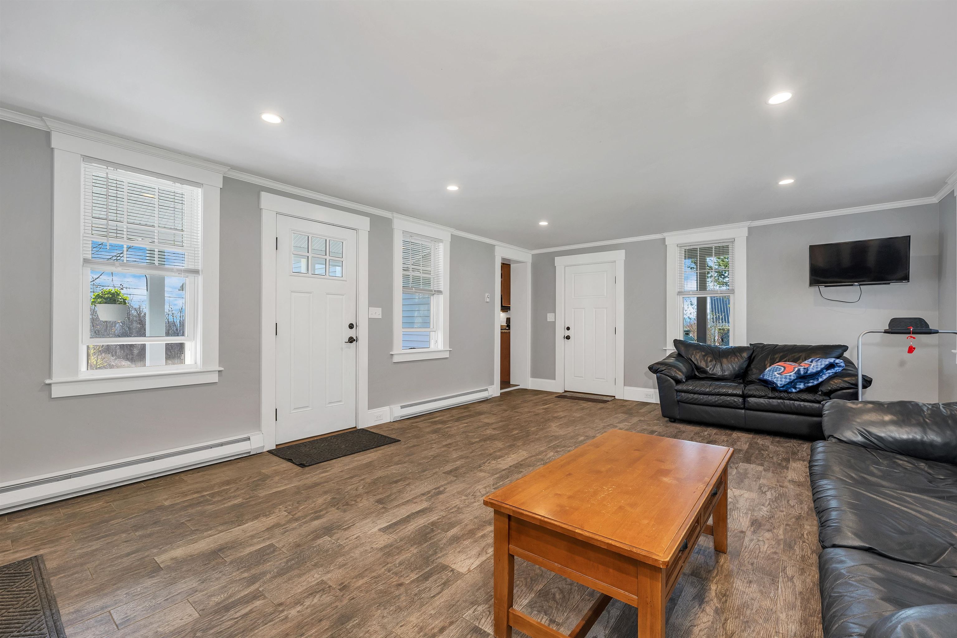 Meredith, New Hampshire, 03253, United States, 3 Bedrooms Bedrooms, ,2 BathroomsBathrooms,Residential,For Sale,1793827