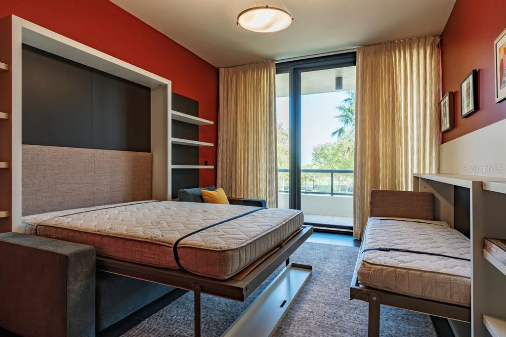 Longboat Key, Florida, 34228, United States, 3 Bedrooms Bedrooms, ,3 BathroomsBathrooms,Residential,For Sale,1989594