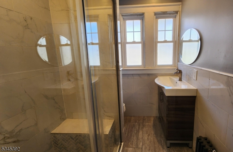 Newark City, New Jersey, 07112, United States, 4 Bedrooms Bedrooms, ,3 BathroomsBathrooms,Residential,For Sale,1804367