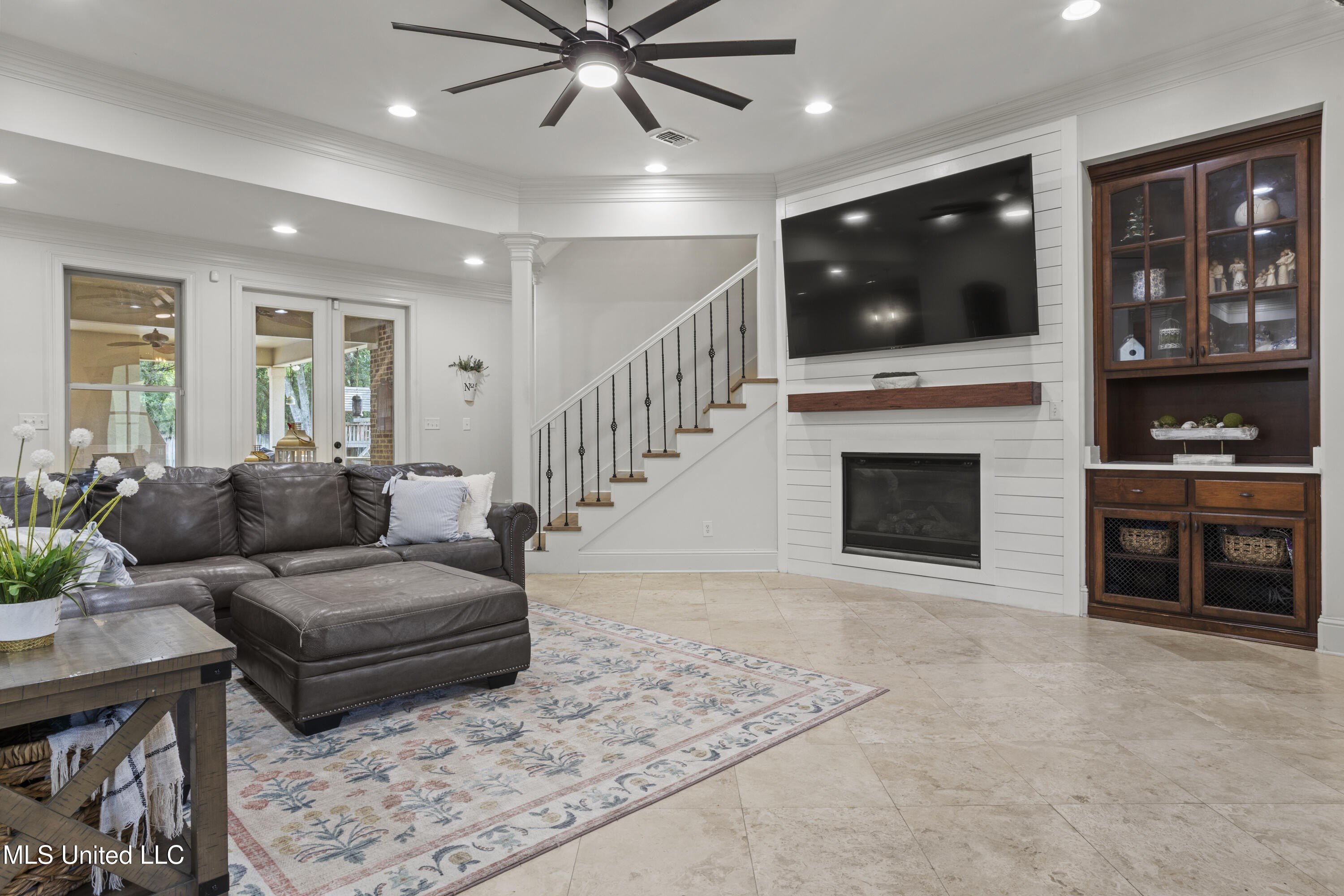 Ocean Springs, Mississippi, 39564, United States, 4 Bedrooms Bedrooms, ,3 BathroomsBathrooms,Residential,For Sale,1976002