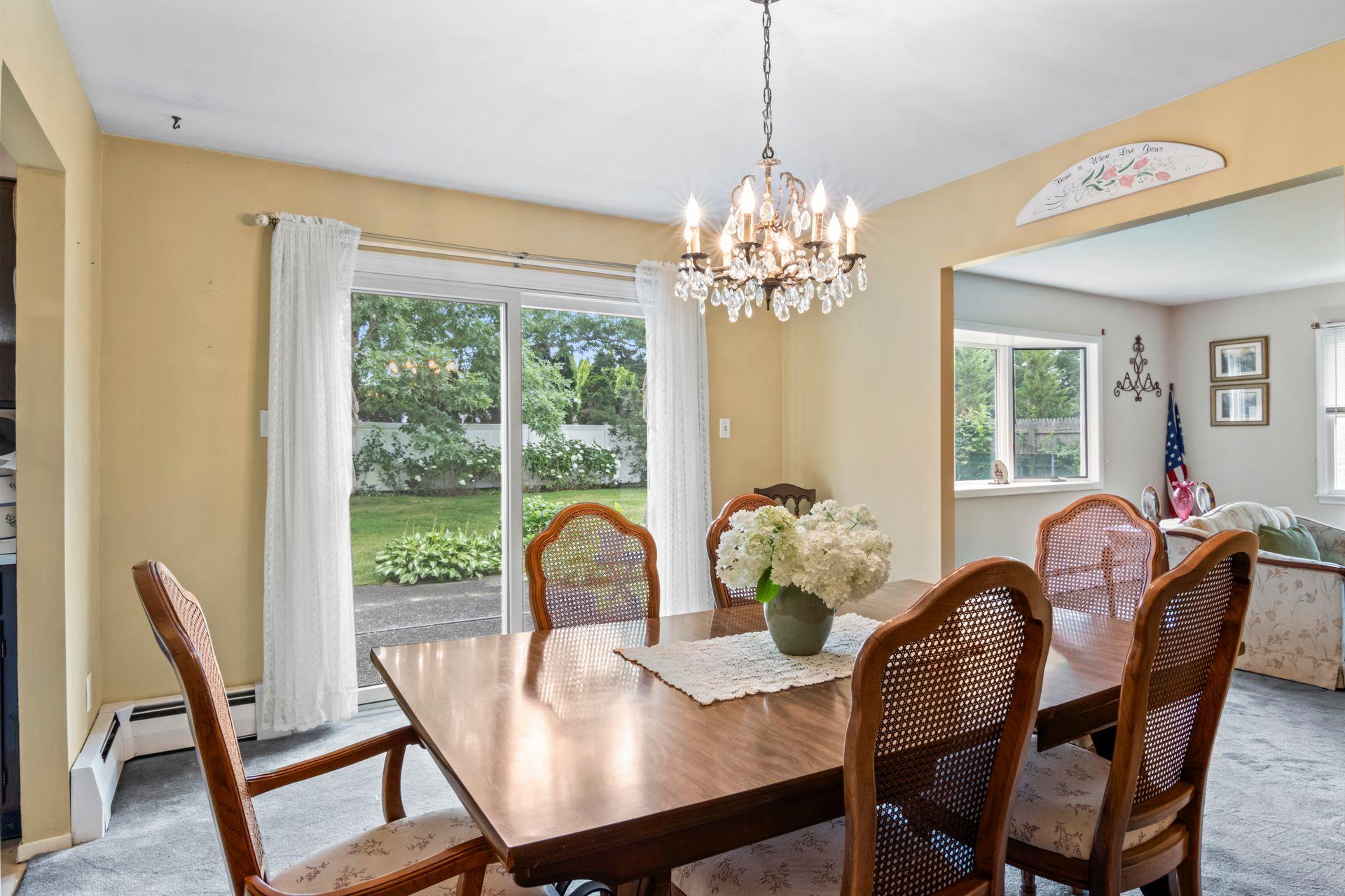 South Setauket, New York, 11720, United States, 3 Bedrooms Bedrooms, ,2 BathroomsBathrooms,Residential,For Sale,1865842