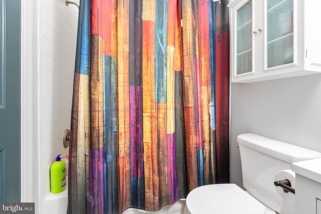 Fredericksburg, Virginia, 22407, United States, 4 Bedrooms Bedrooms, ,4 BathroomsBathrooms,Residential,For Sale,1849962