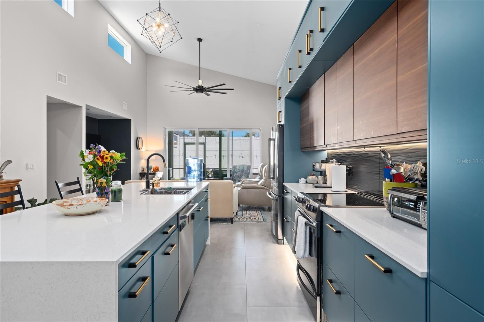 ORLANDO, Florida, 32806, United States, 4 Bedrooms Bedrooms, ,3 BathroomsBathrooms,Residential,For Sale,1978937