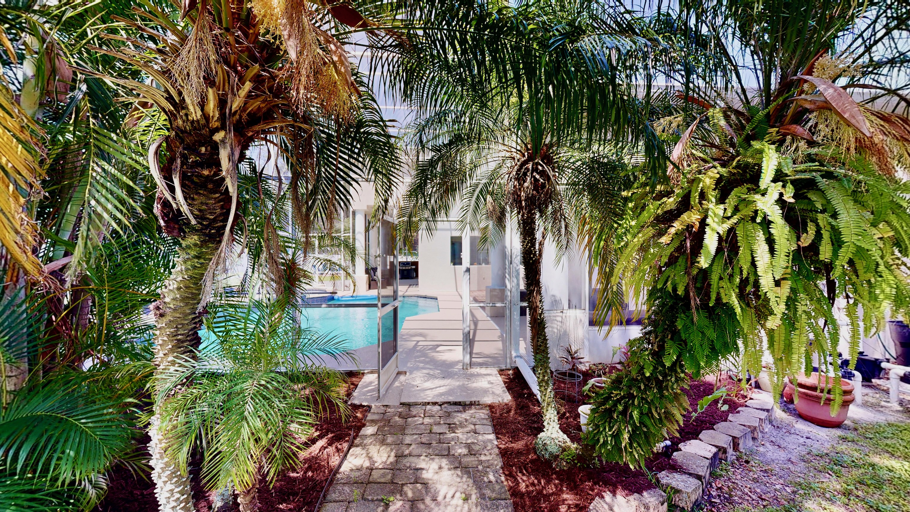 Oakland, Florida, 34760, United States, 4 Bedrooms Bedrooms, ,3 BathroomsBathrooms,Residential,For Sale,1828727