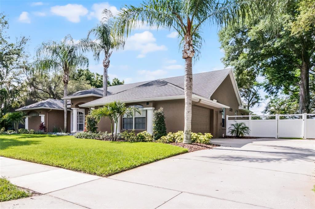 Oviedo, Florida, 32765, United States, 4 Bedrooms Bedrooms, ,3 BathroomsBathrooms,Residential,For Sale,1849988