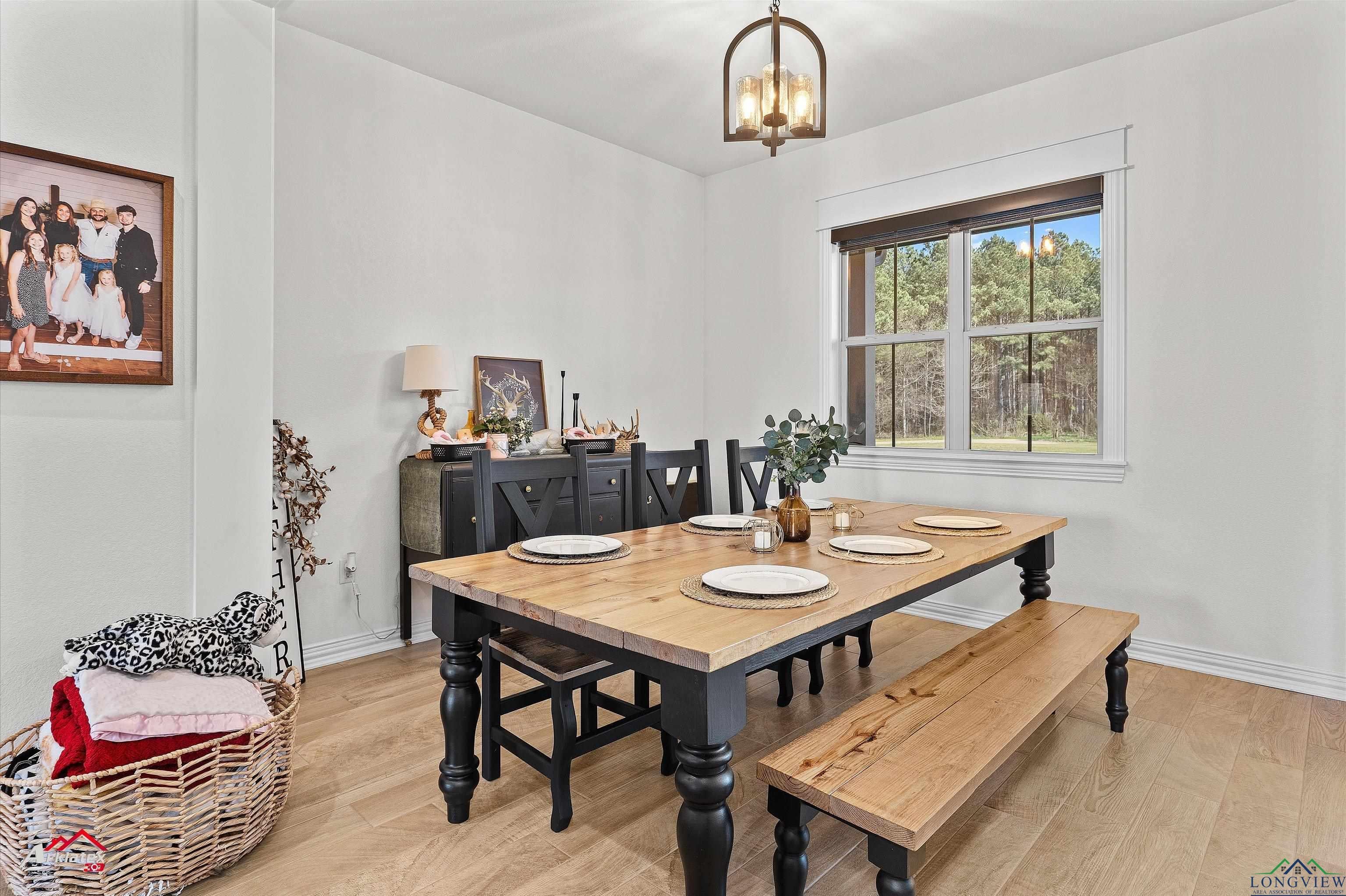 Hallsville, Texas, 75650-3511, United States, 4 Bedrooms Bedrooms, ,3 BathroomsBathrooms,Residential,For Sale,1980280