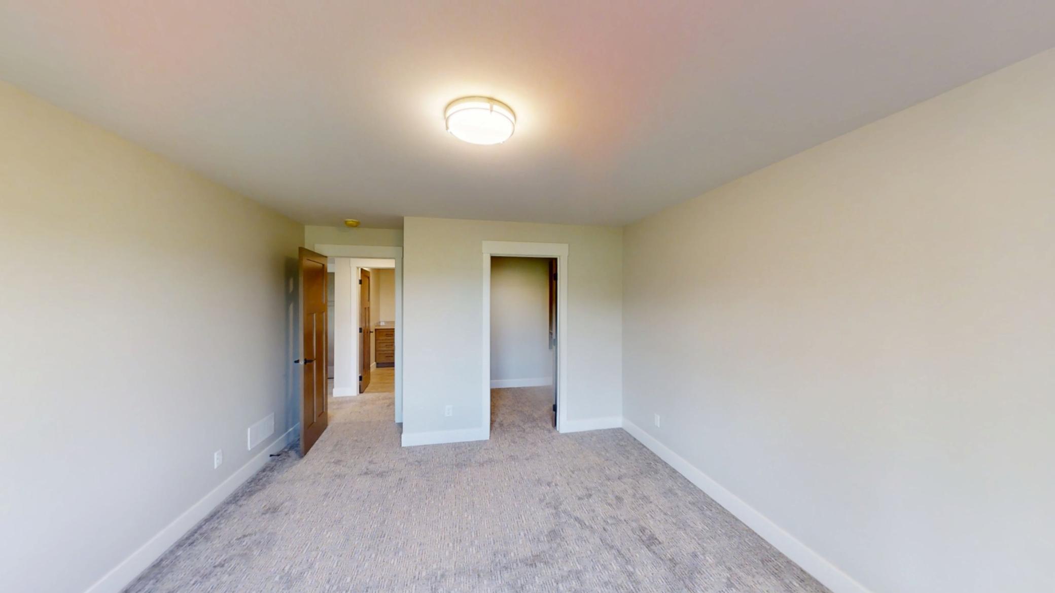 Albert Lea, Minnesota, 56007, United States, 4 Bedrooms Bedrooms, ,2 BathroomsBathrooms,Residential,For Sale,1981027