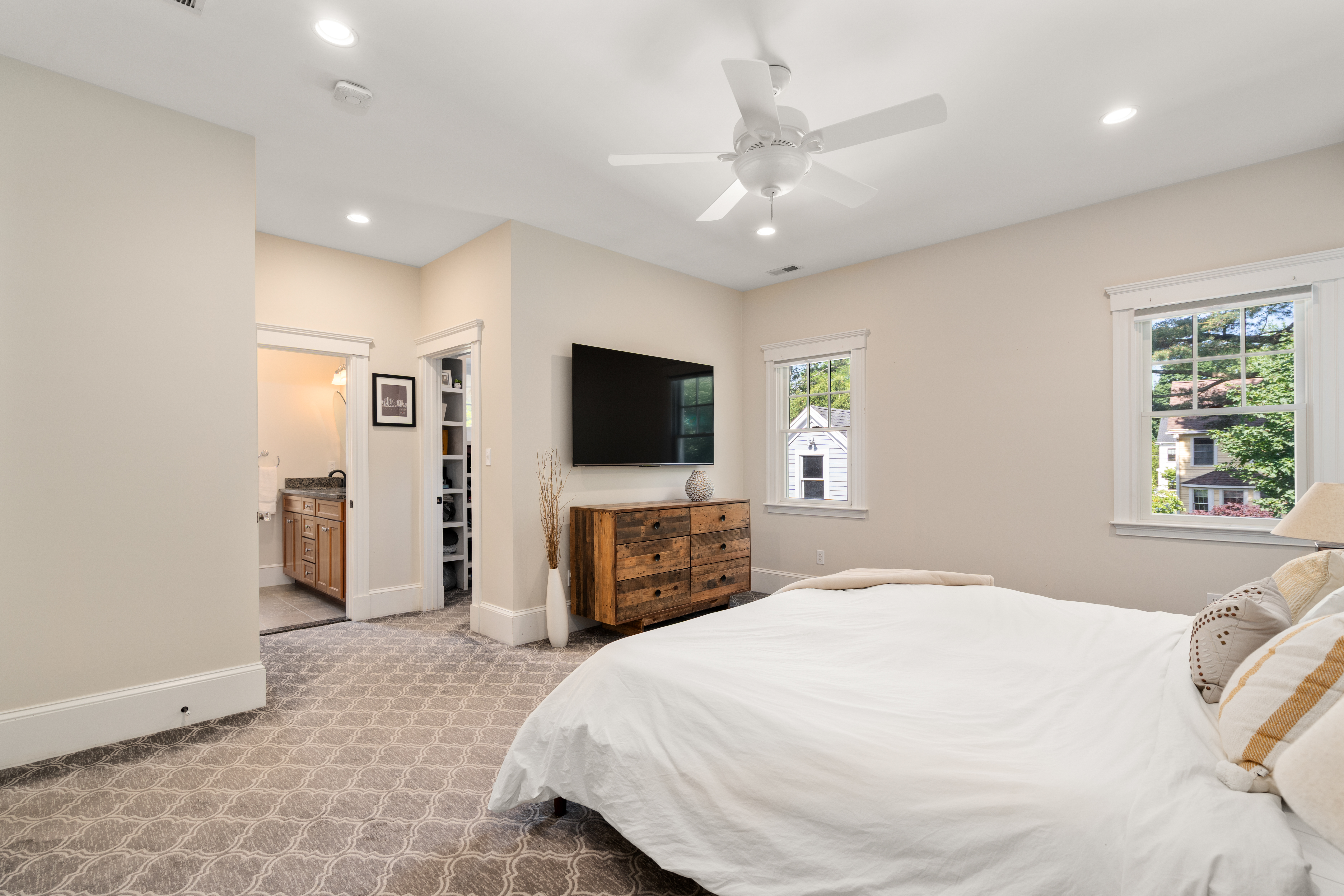  19 Mayo Avenue, Needham, MA, 02492 - 物件實景