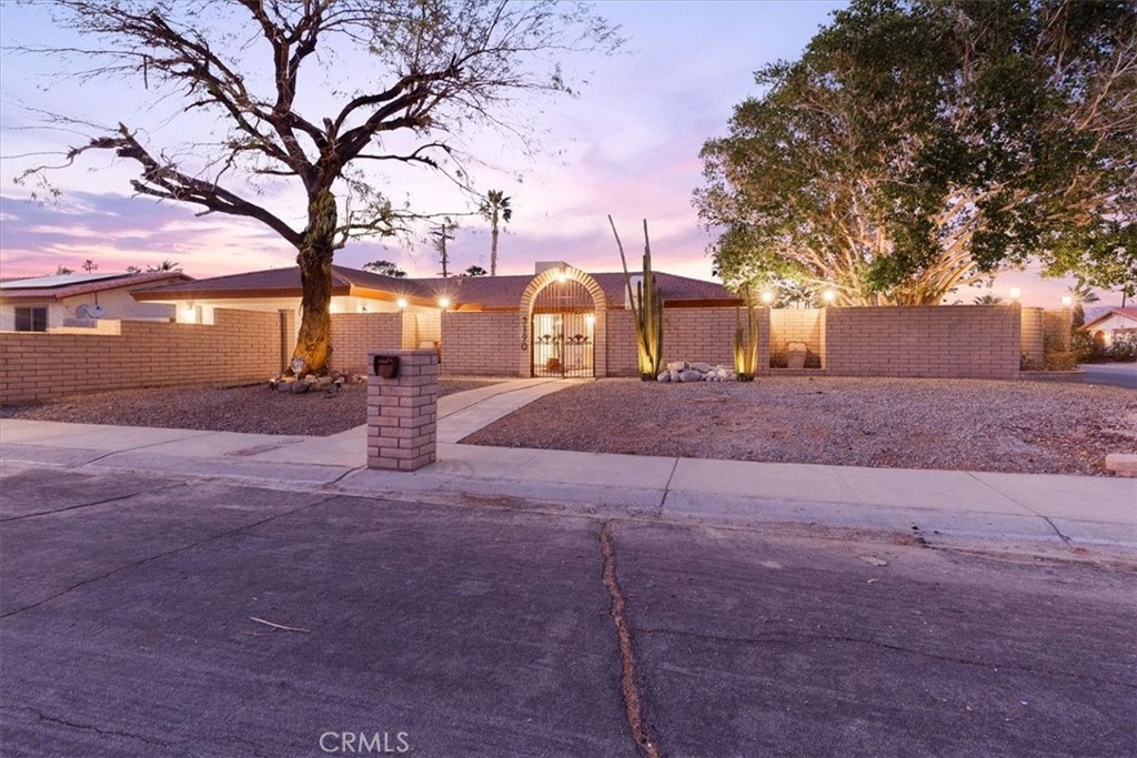 Palm Springs, California, 92262, United States, 3 Bedrooms Bedrooms, ,2 BathroomsBathrooms,Residential,For Sale,1885762