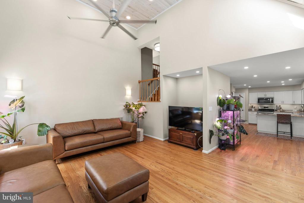 Winchester, Virginia, 22601, United States, 3 Bedrooms Bedrooms, ,2 BathroomsBathrooms,Residential,For Sale,1918203