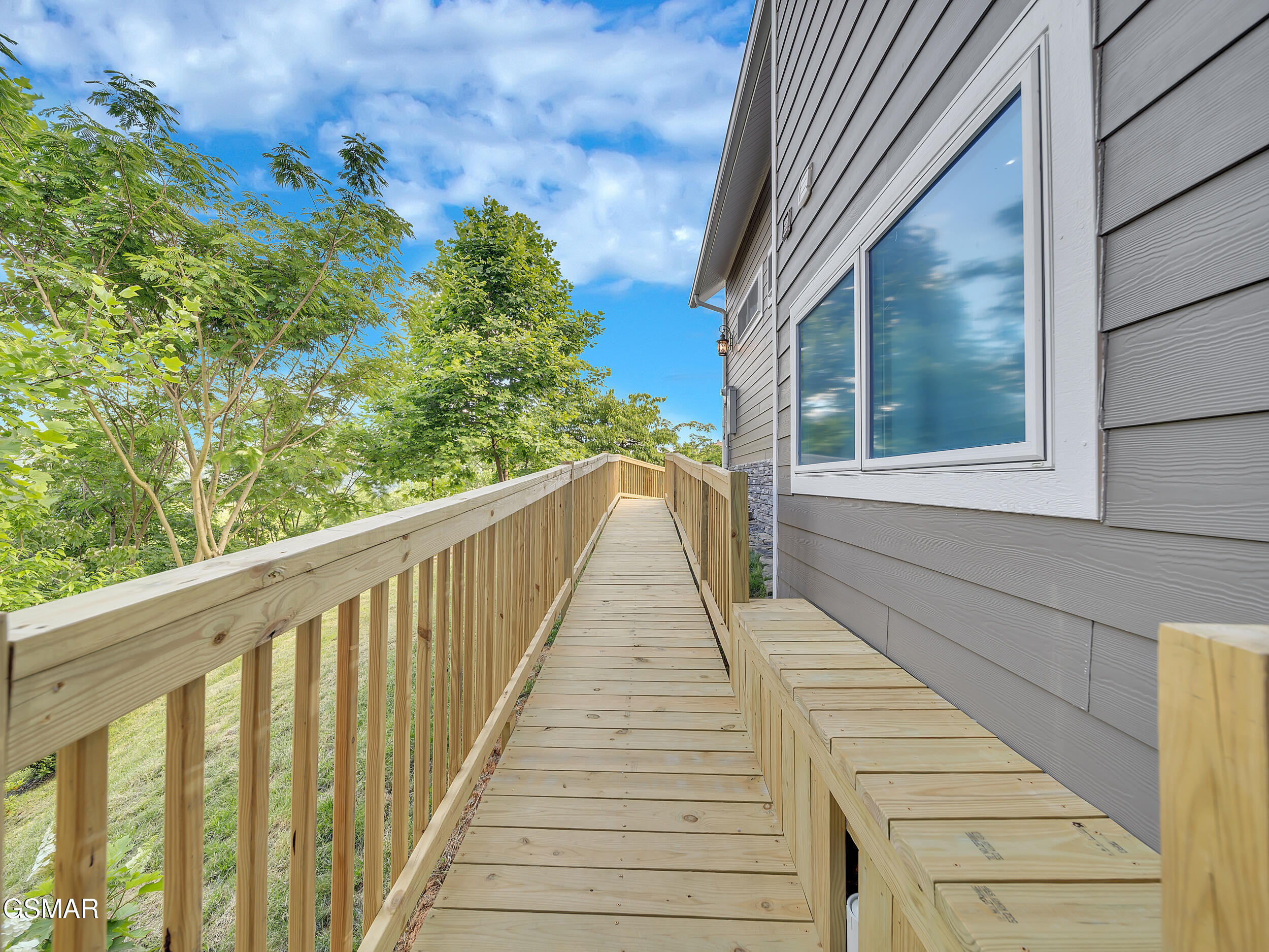 Gatlinburg, Tennessee, 37738, United States, 3 Bedrooms Bedrooms, ,4 BathroomsBathrooms,Residential,For Sale,1979839