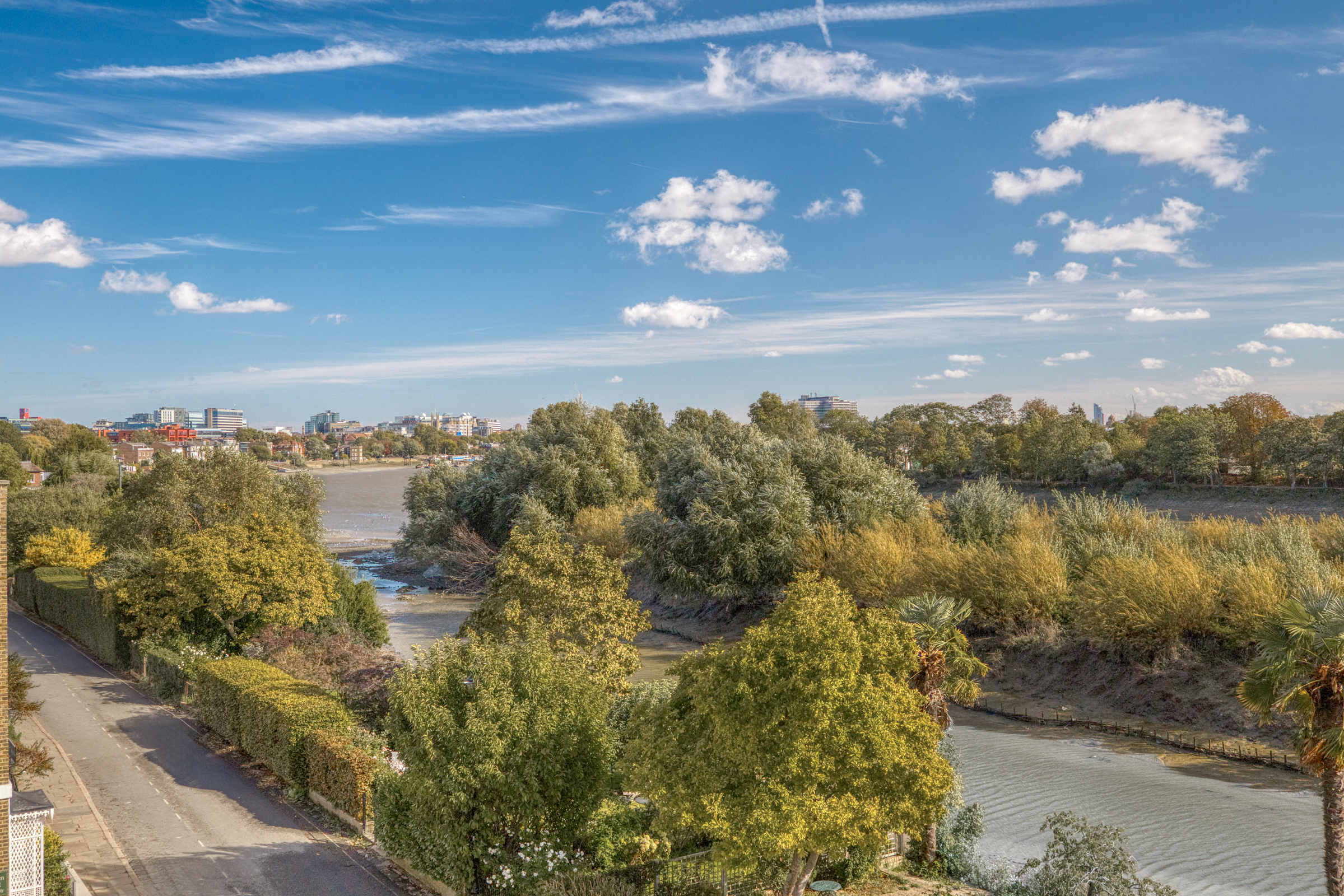  An Arts and Crafts house on Chiswick Mall with riverside gardens. - 物件實景