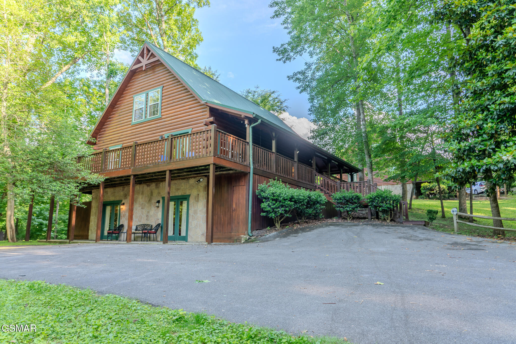 Gatlinburg, Tennessee, 37738, United States, 5 Bedrooms Bedrooms, ,4 BathroomsBathrooms,Residential,For Sale,1835099