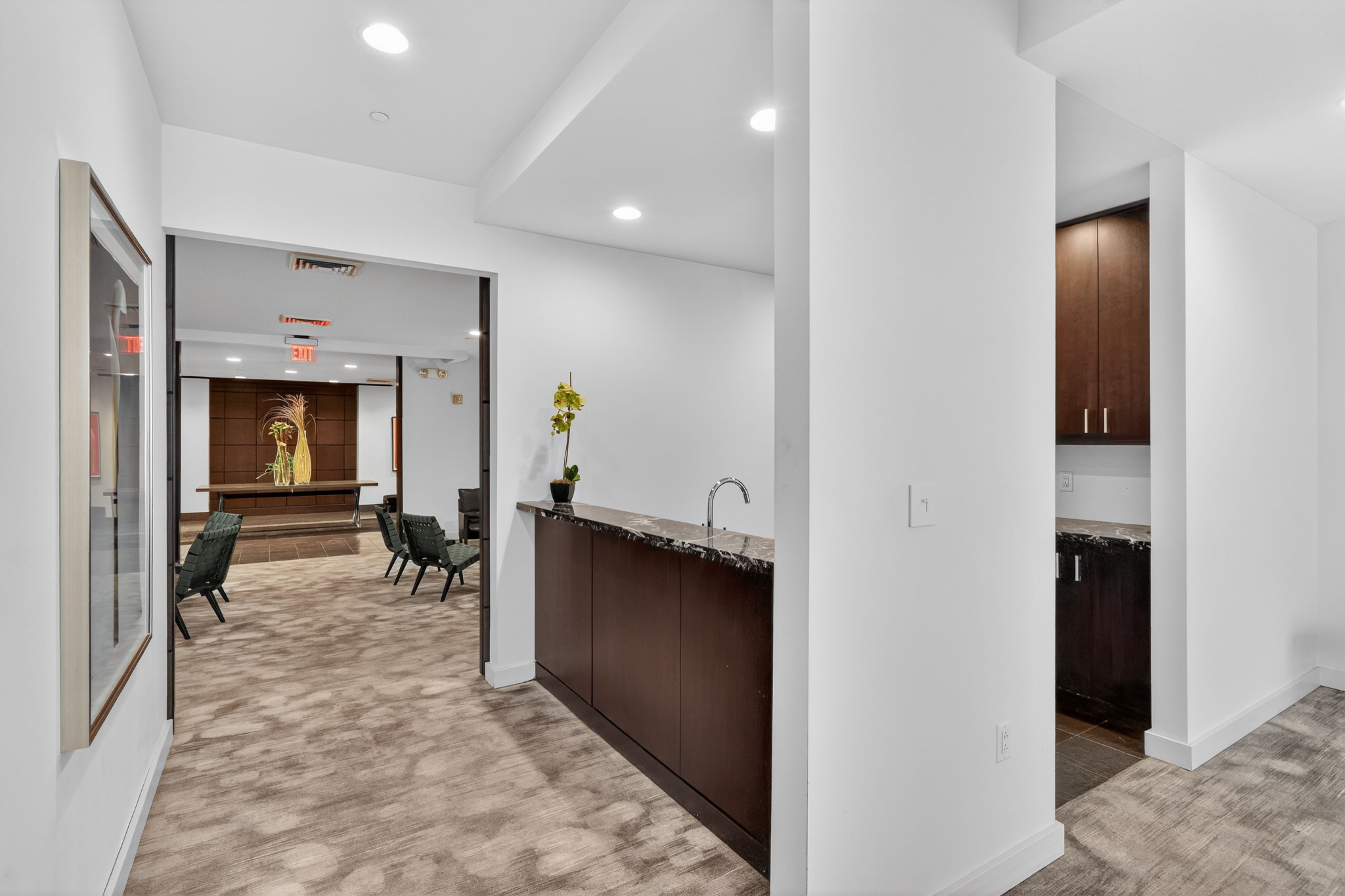  Luxury Sky-High Living in the Heart of Central West End - 物件實景