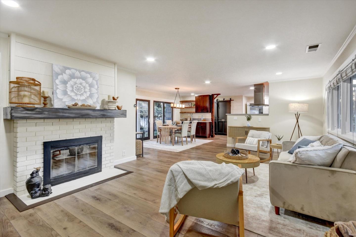 San Jose, California, 95125, United States, 4 Bedrooms Bedrooms, ,2 BathroomsBathrooms,Residential,For Sale,2003110