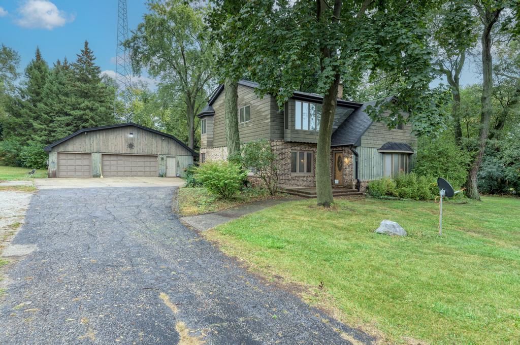 Keeneyville, Illinois, 60172, United States, 4 Bedrooms Bedrooms, ,4 BathroomsBathrooms,Residential,For Sale,1995437