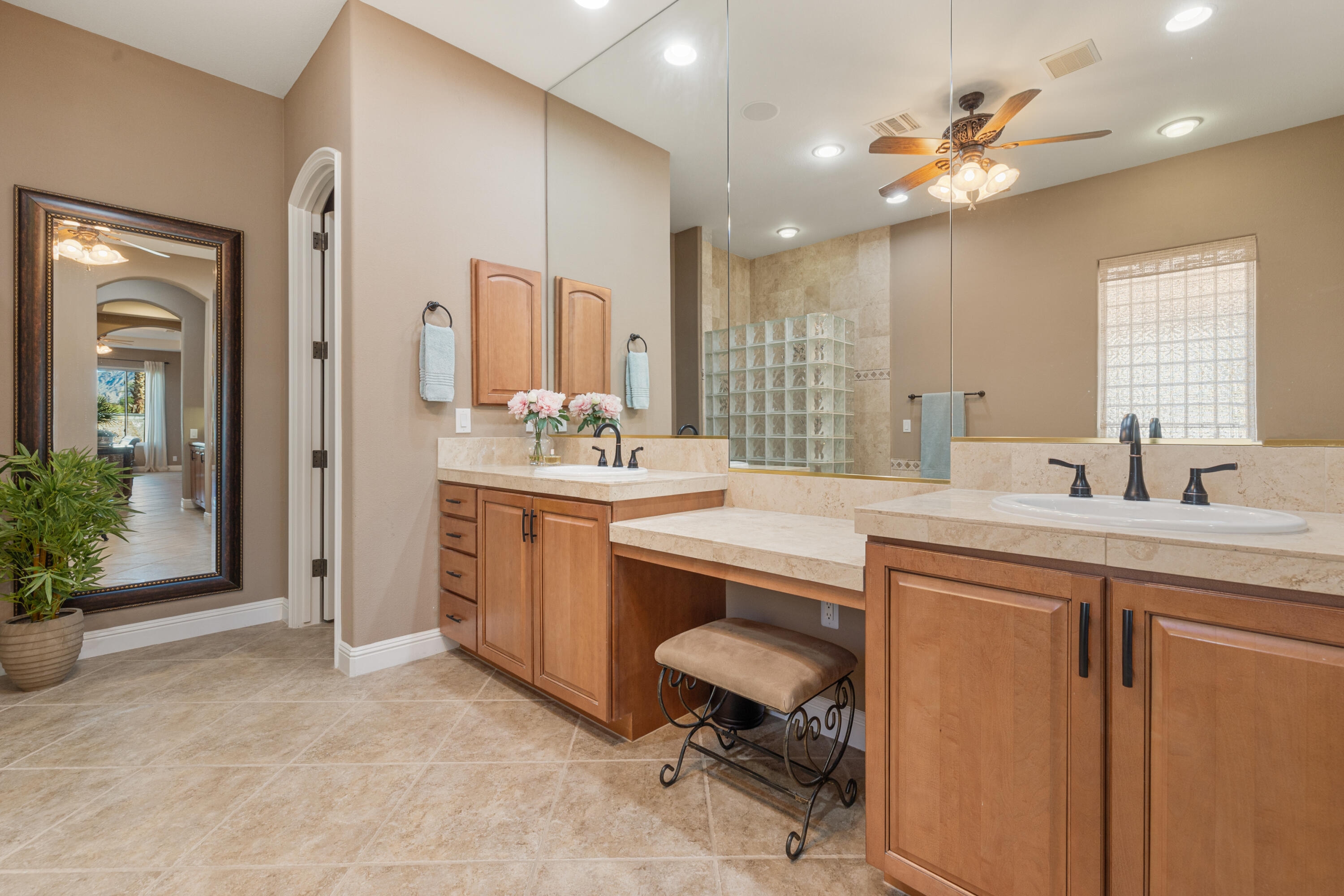 La Quinta, California, 92253, United States, 3 Bedrooms Bedrooms, ,4 BathroomsBathrooms,Residential,For Sale,2002197