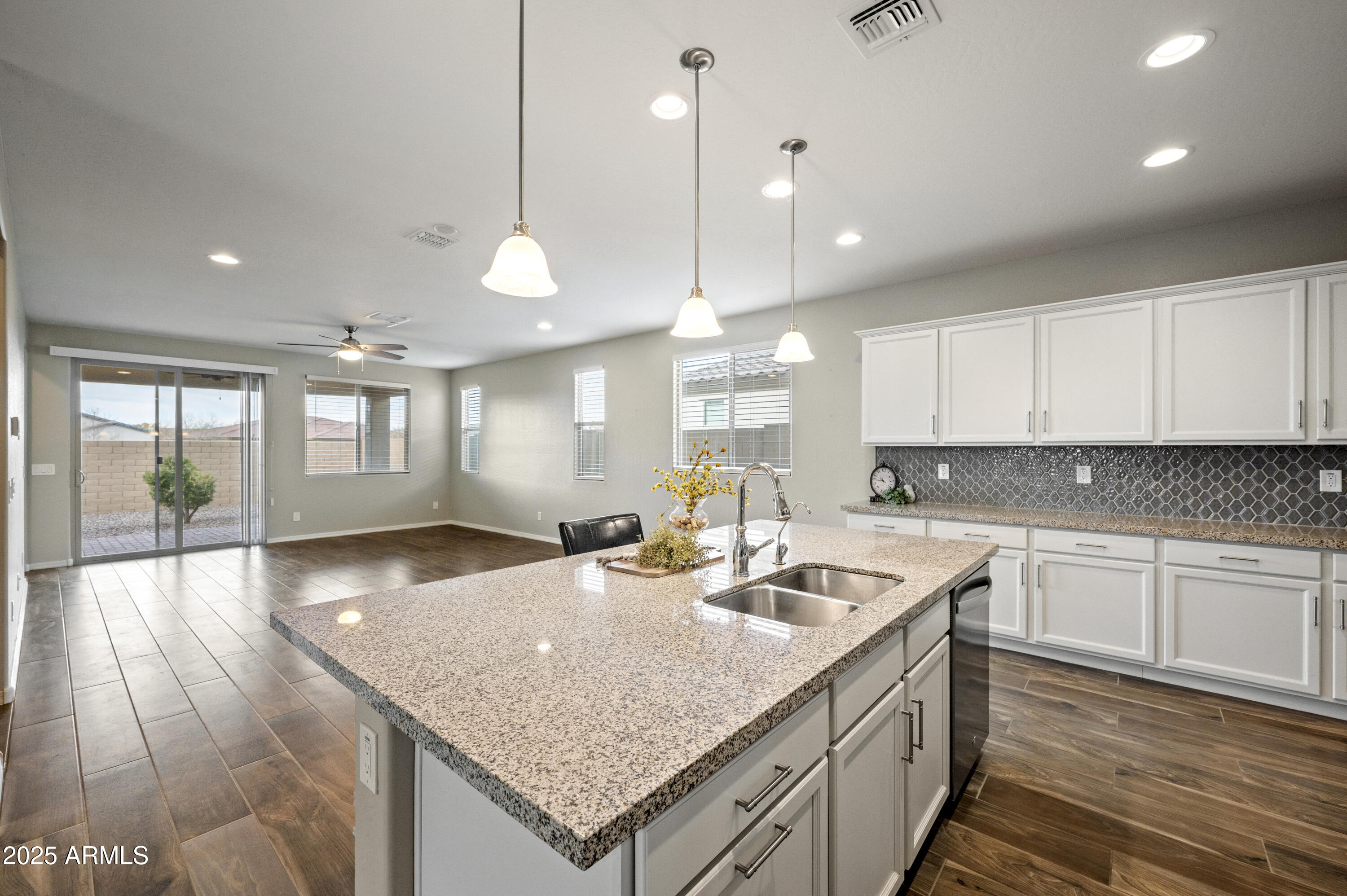 Mesa, Arizona, 85212, United States, 2 Bedrooms Bedrooms, ,Residential,For Sale,1705290