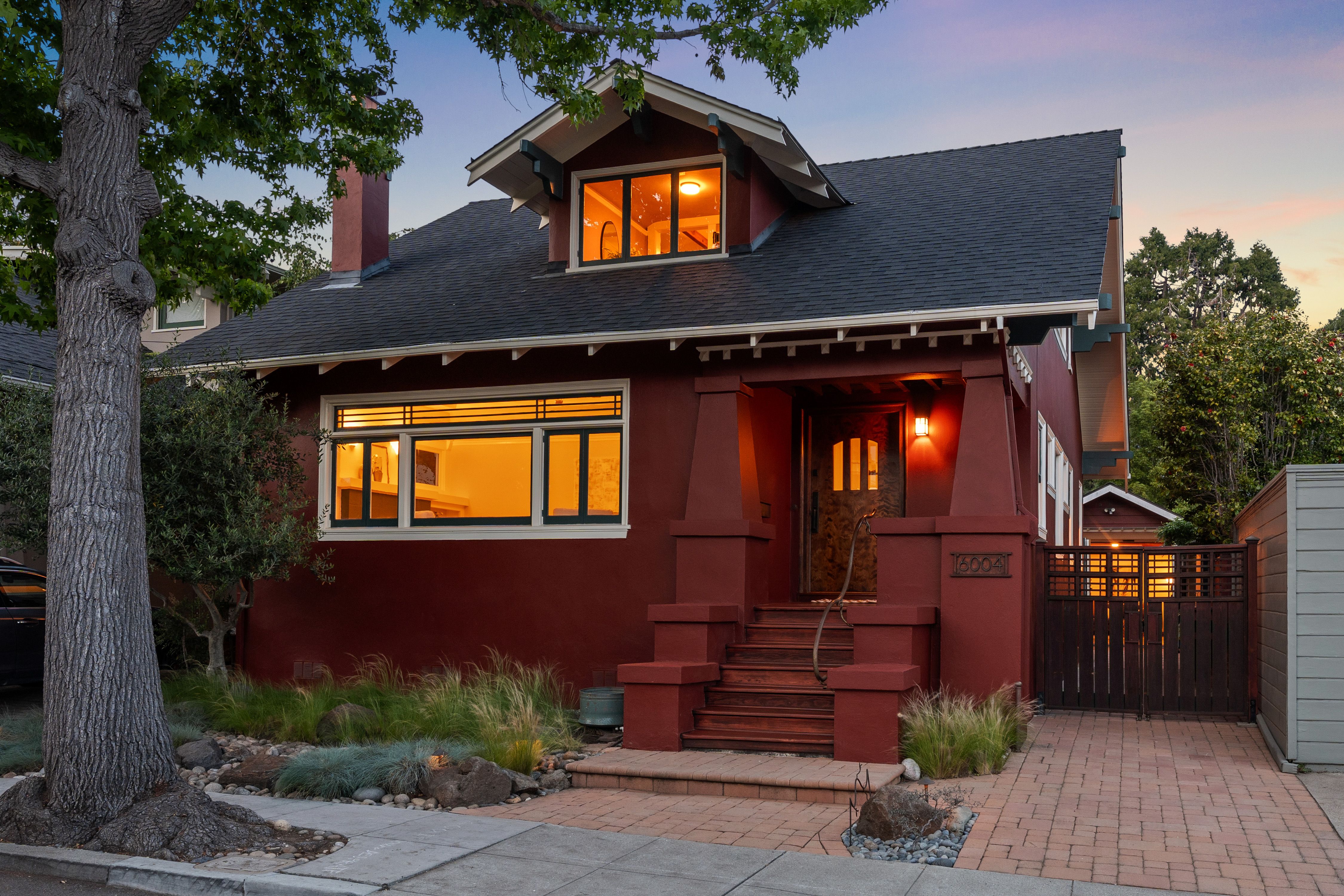  A True Rockridge Classic — Rich in Detail, Ready for Its Next Chapter - 物件實景