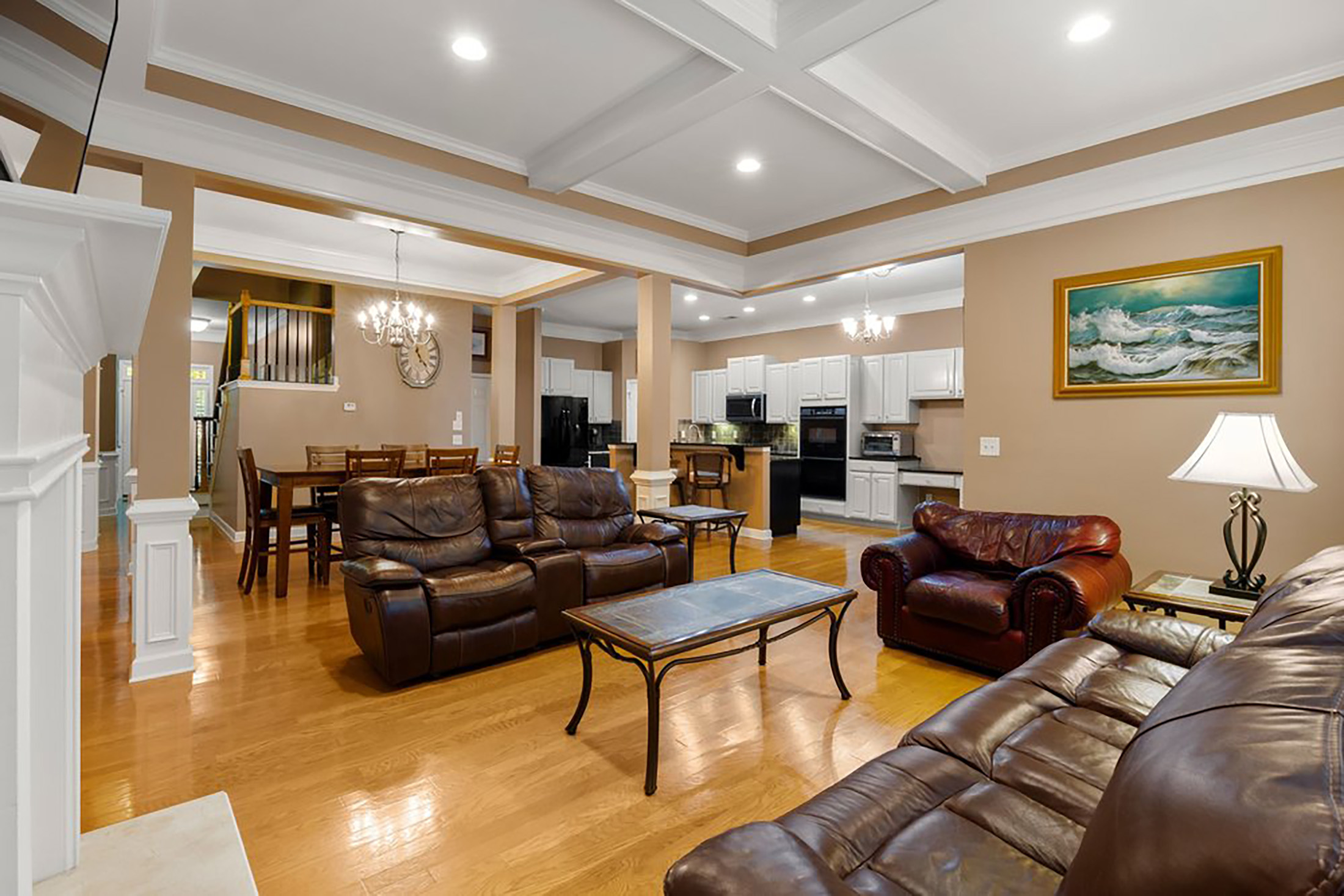  Turnkey Living in Gated Townhome Community - 物件實景