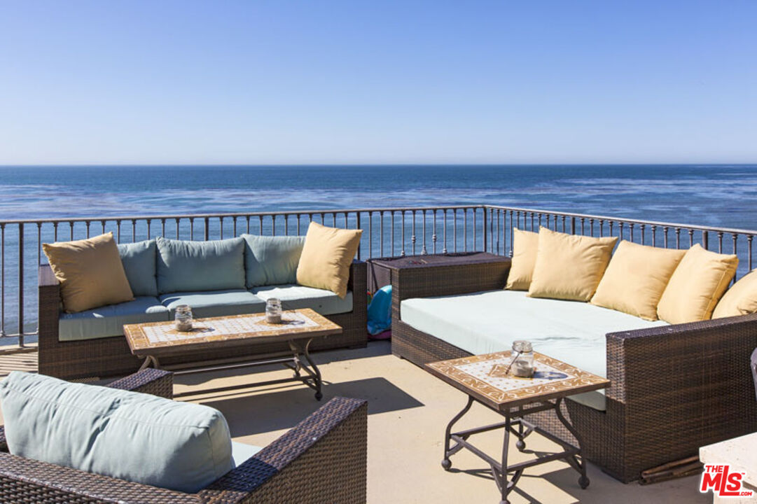 Malibu, California, 90265, United States, 5 Bedrooms Bedrooms, ,6 BathroomsBathrooms,Residential,For Sale,1895522