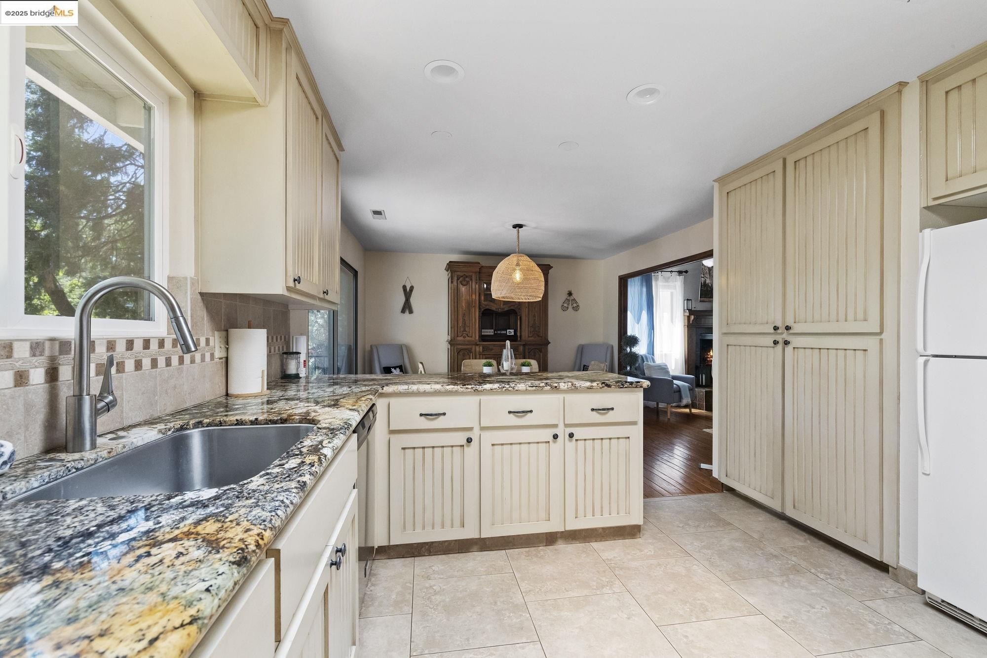Mi Wuk Village, California, 95346, United States, 4 Bedrooms Bedrooms, ,3 BathroomsBathrooms,Residential,For Sale,1826710