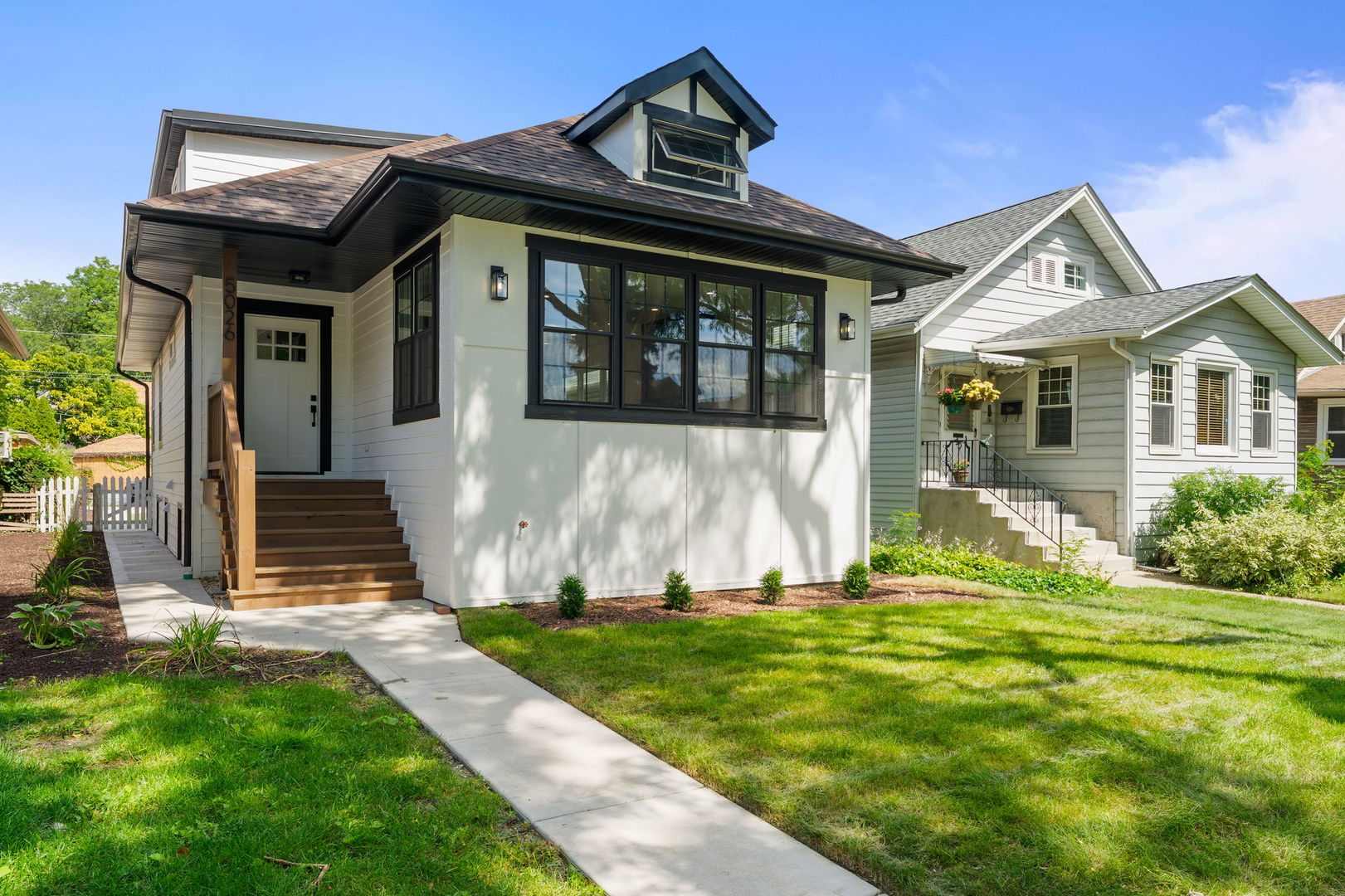 Chicago, Illinois, 60630, United States, 5 Bedrooms Bedrooms, ,3 BathroomsBathrooms,Residential,For Sale,1941077