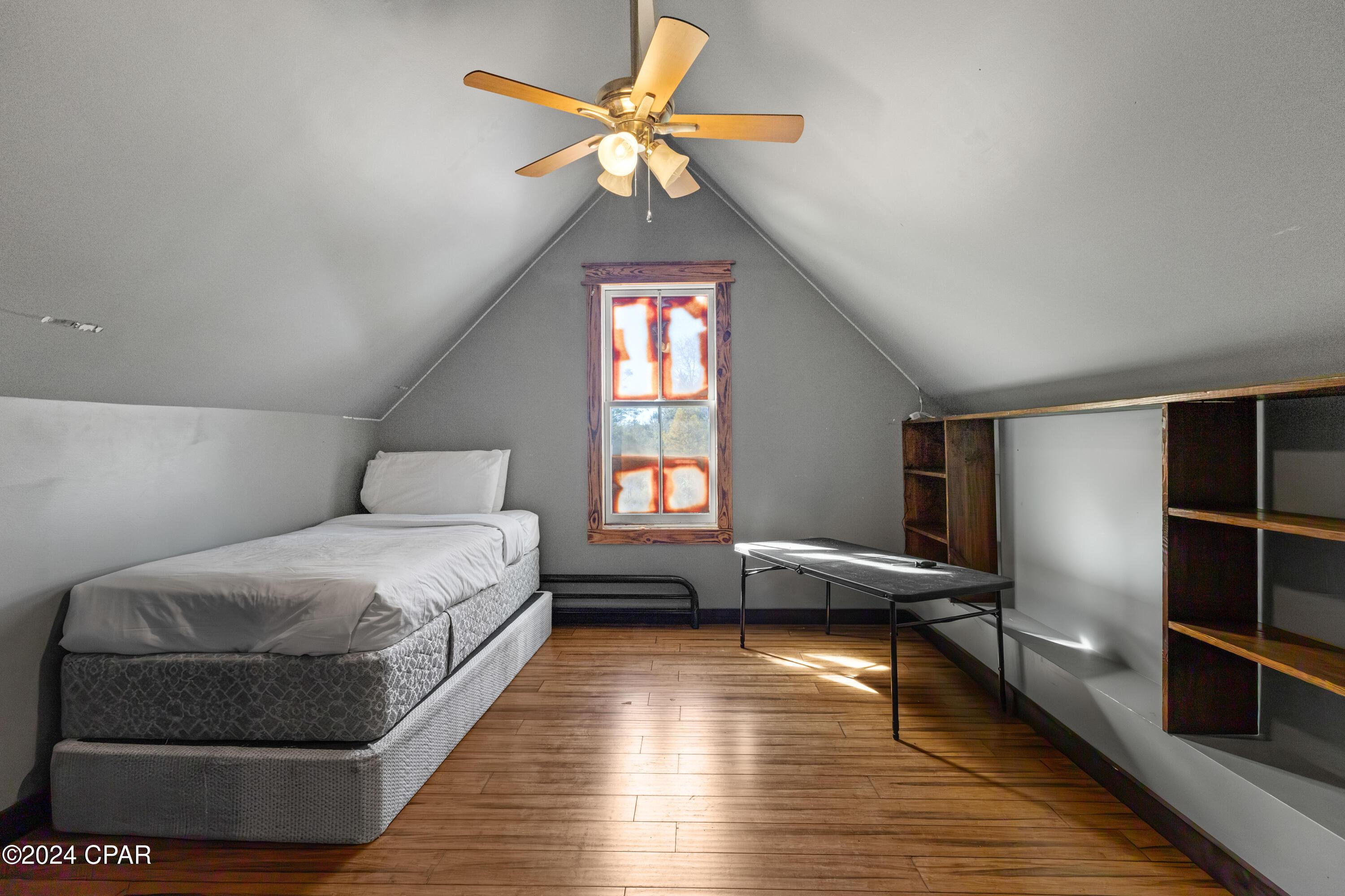 Ponce De Leon, Florida, 32455, United States, 5 Bedrooms Bedrooms, ,3 BathroomsBathrooms,Residential,For Sale,2006155