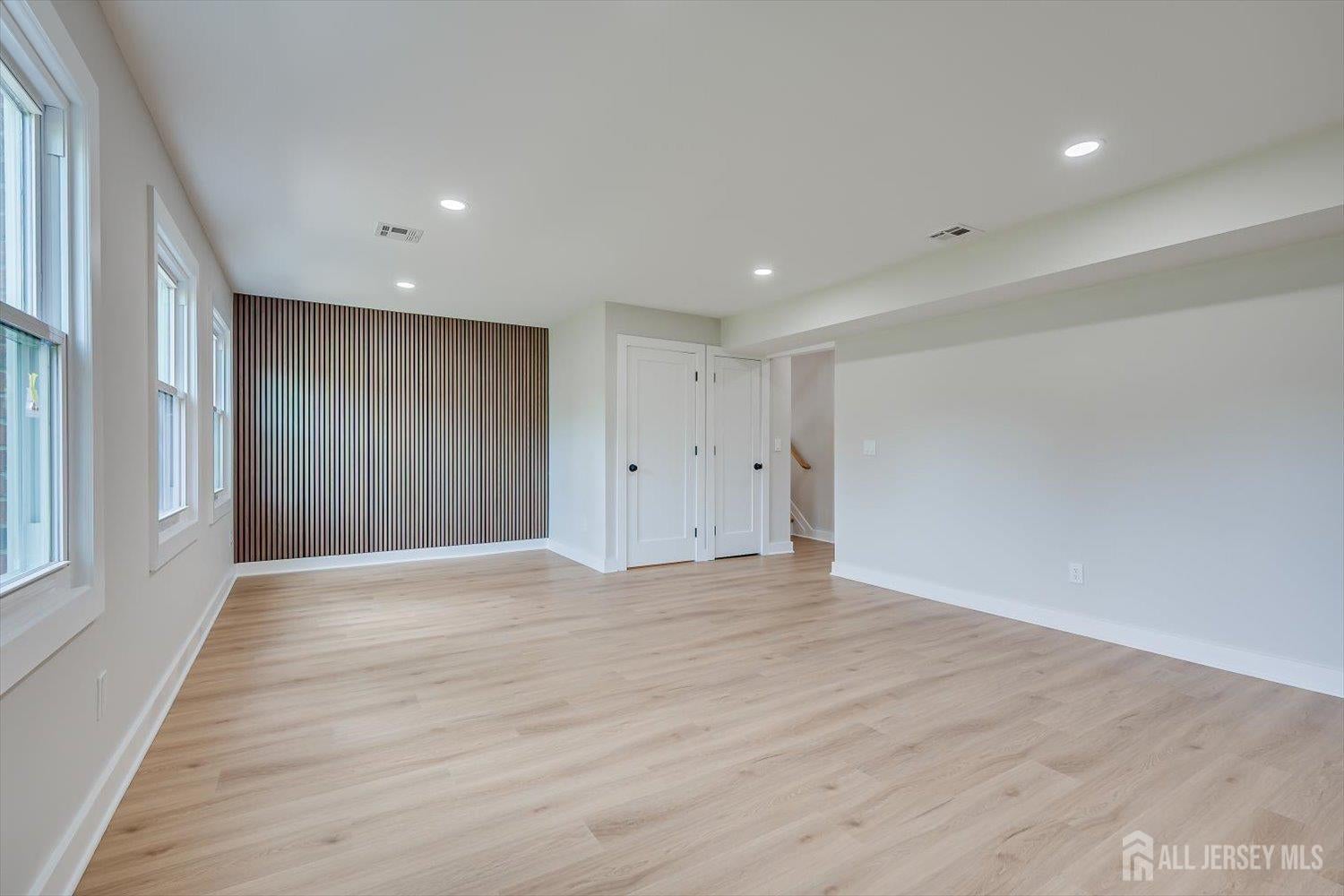 Piscataway, New Jersey, 08854, United States, 5 Bedrooms Bedrooms, ,3 BathroomsBathrooms,Residential,For Sale,2048679