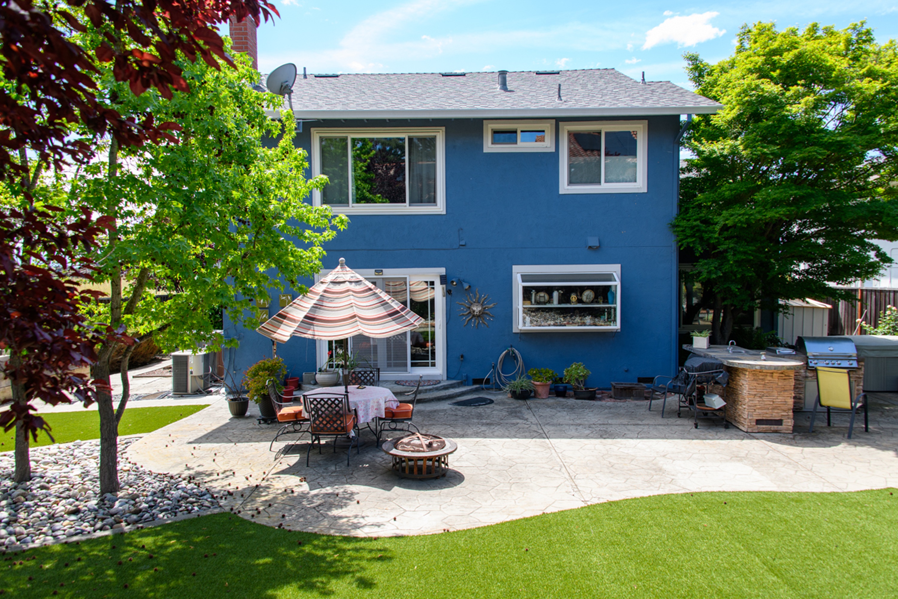  Stunningly Upgraded Home with Modern Amenities and Charm - 物件實景