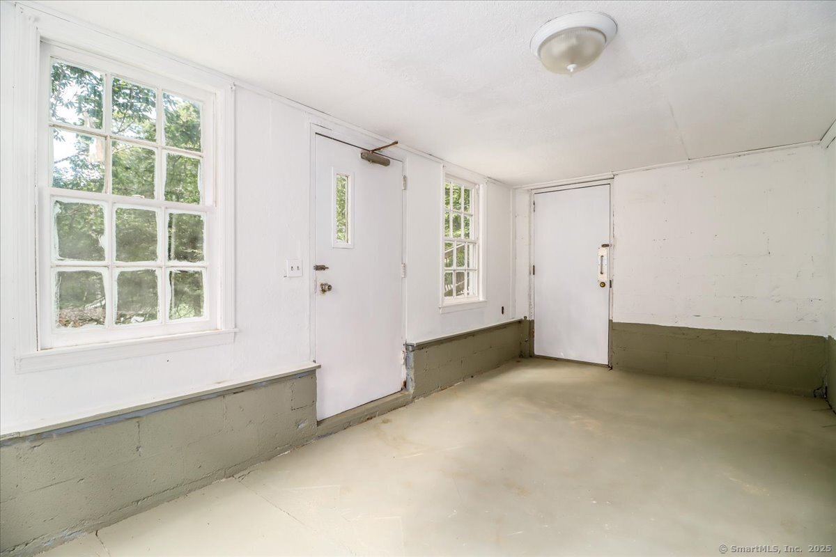 Monroe, Connecticut, 06468, United States, 3 Bedrooms Bedrooms, ,3 BathroomsBathrooms,Residential,For Sale,1883497