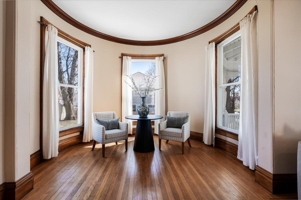 Manchester, New Hampshire, 03104, United States, 5 Bedrooms Bedrooms, ,6 BathroomsBathrooms,Residential,For Sale,1779351