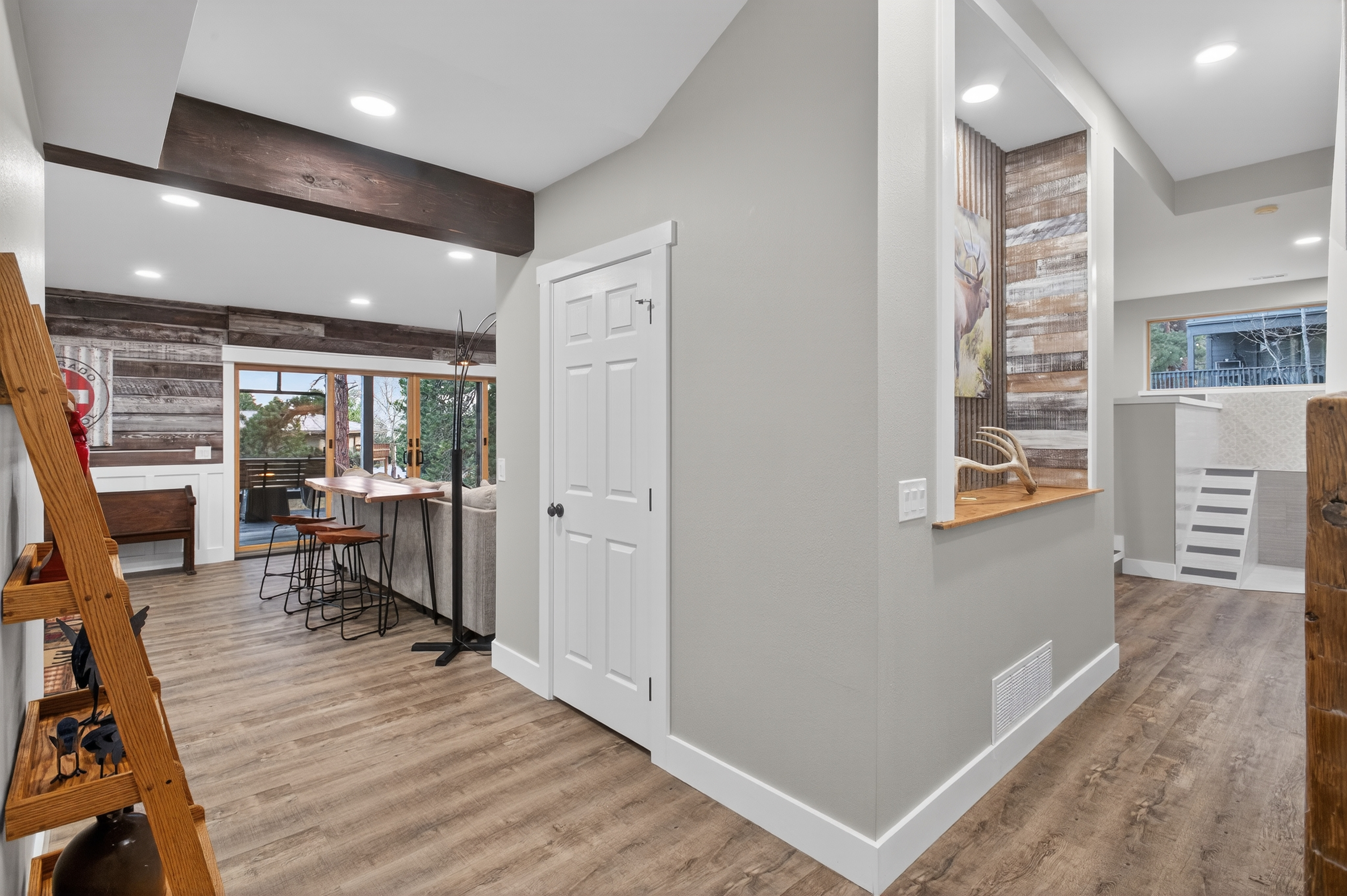  Thoughtfully Updated Throughout - 物件實景