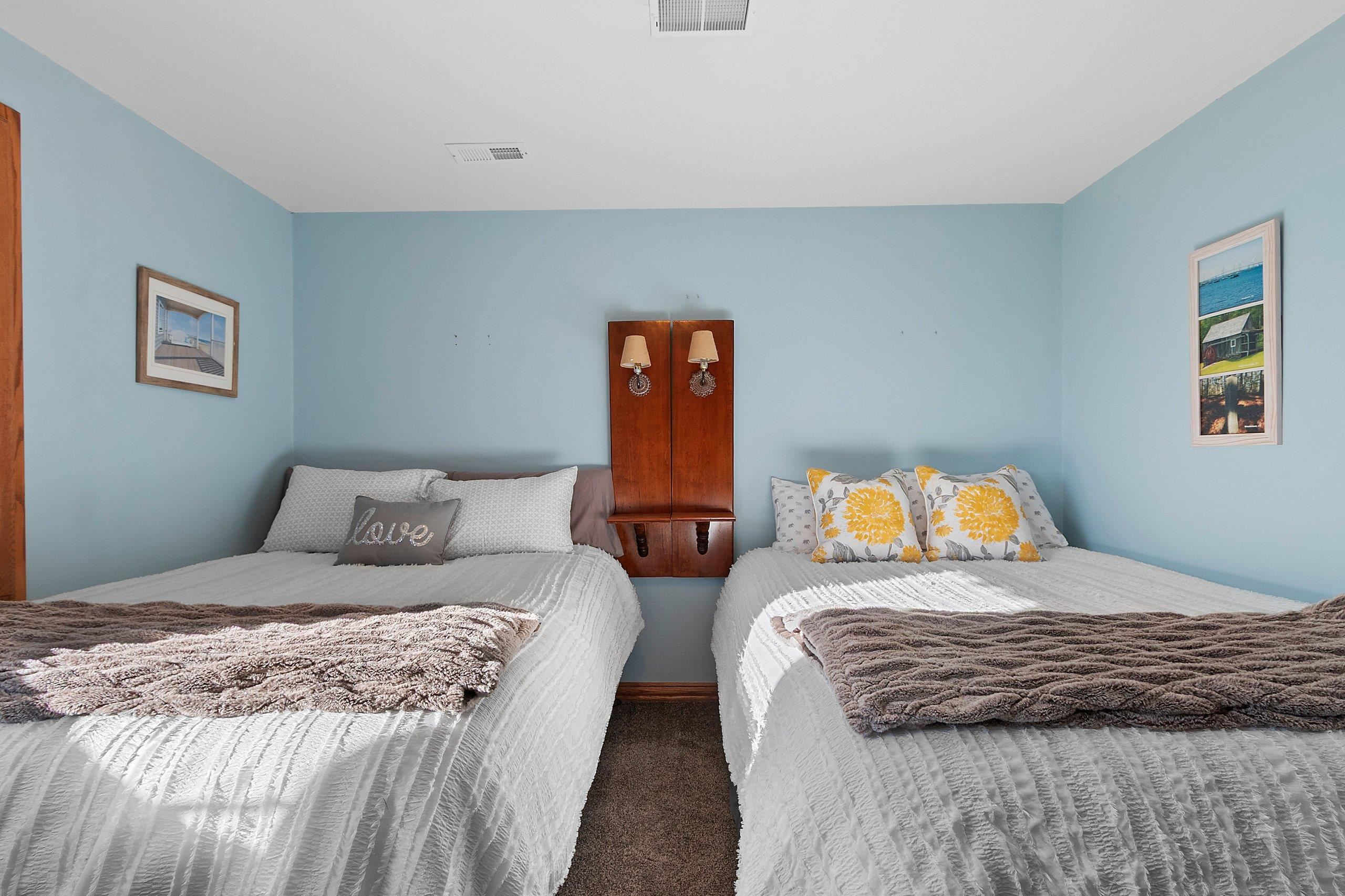 GREEN BAY, Wisconsin, 54311, United States, 4 Bedrooms Bedrooms, ,4 BathroomsBathrooms,Residential,For Sale,1991050