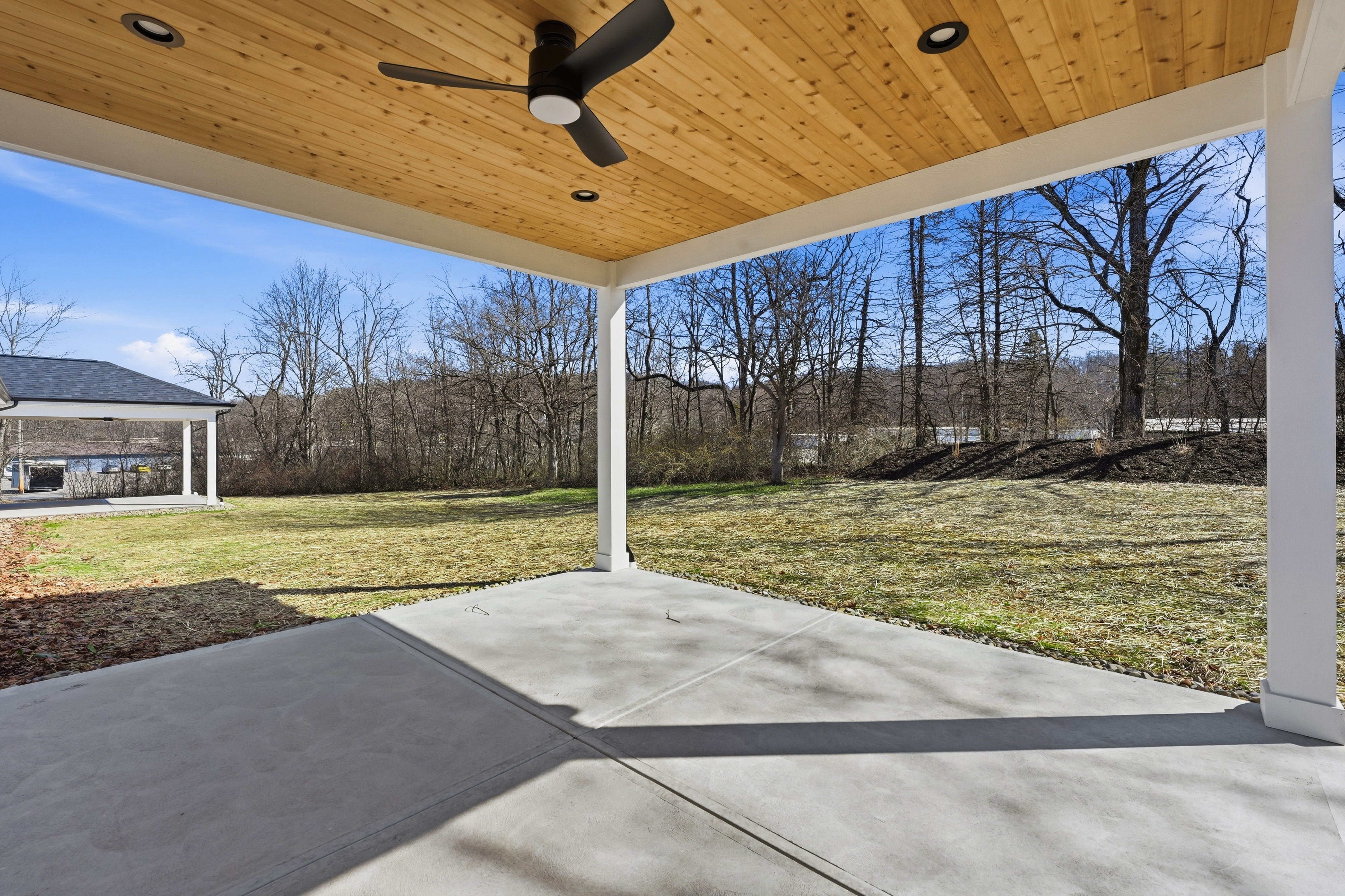  100-102 Huselton Drive - 物件實景