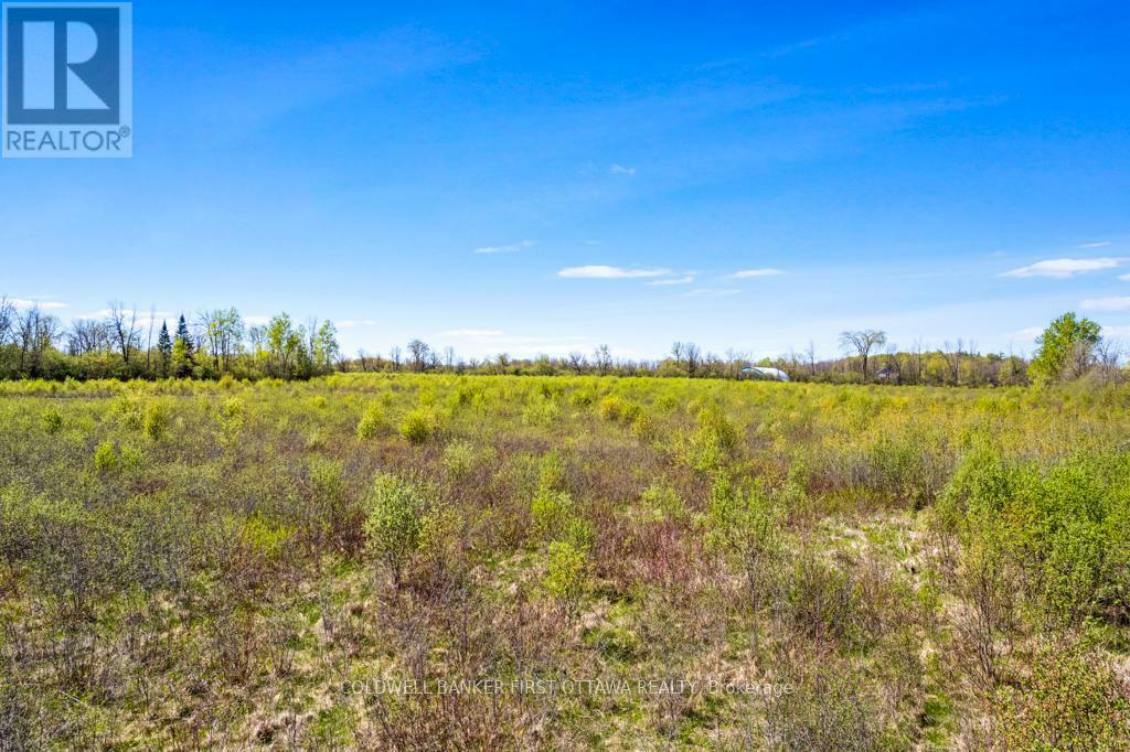 TAY VALLEY, Ontario, K7H 3C9, CA, ,Residential,For Sale,1867366