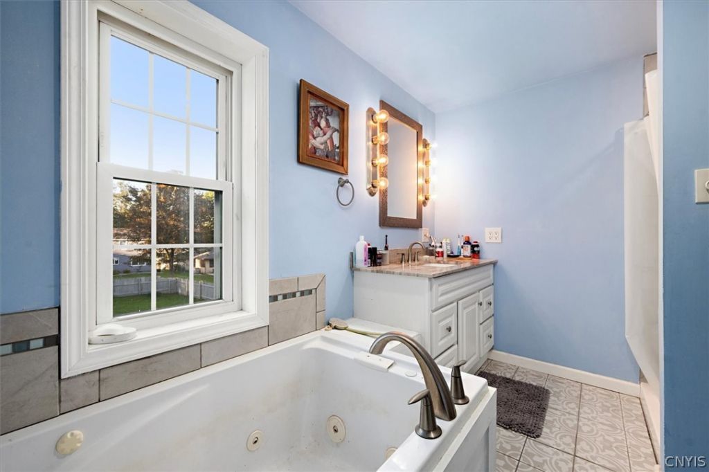 Beechwood Rd, New Hartford, NY 13413 #1