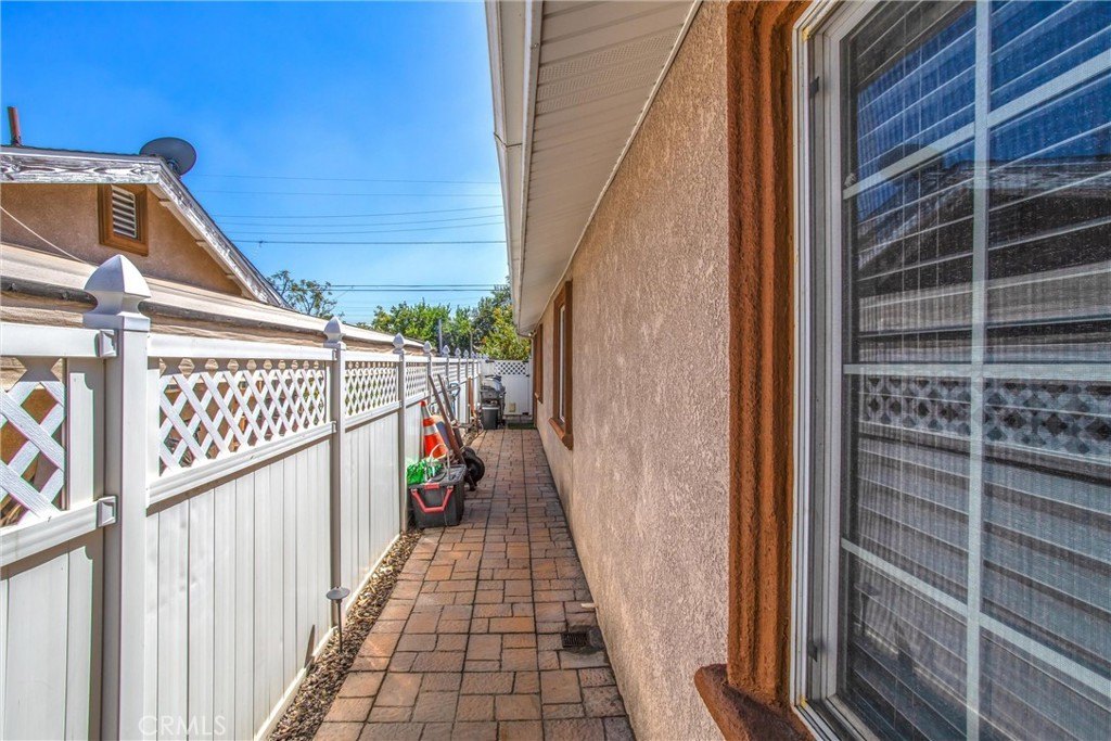 San Bernardino, California, 92410, United States, 4 Bedrooms Bedrooms, ,3 BathroomsBathrooms,Residential,For Sale,1978764