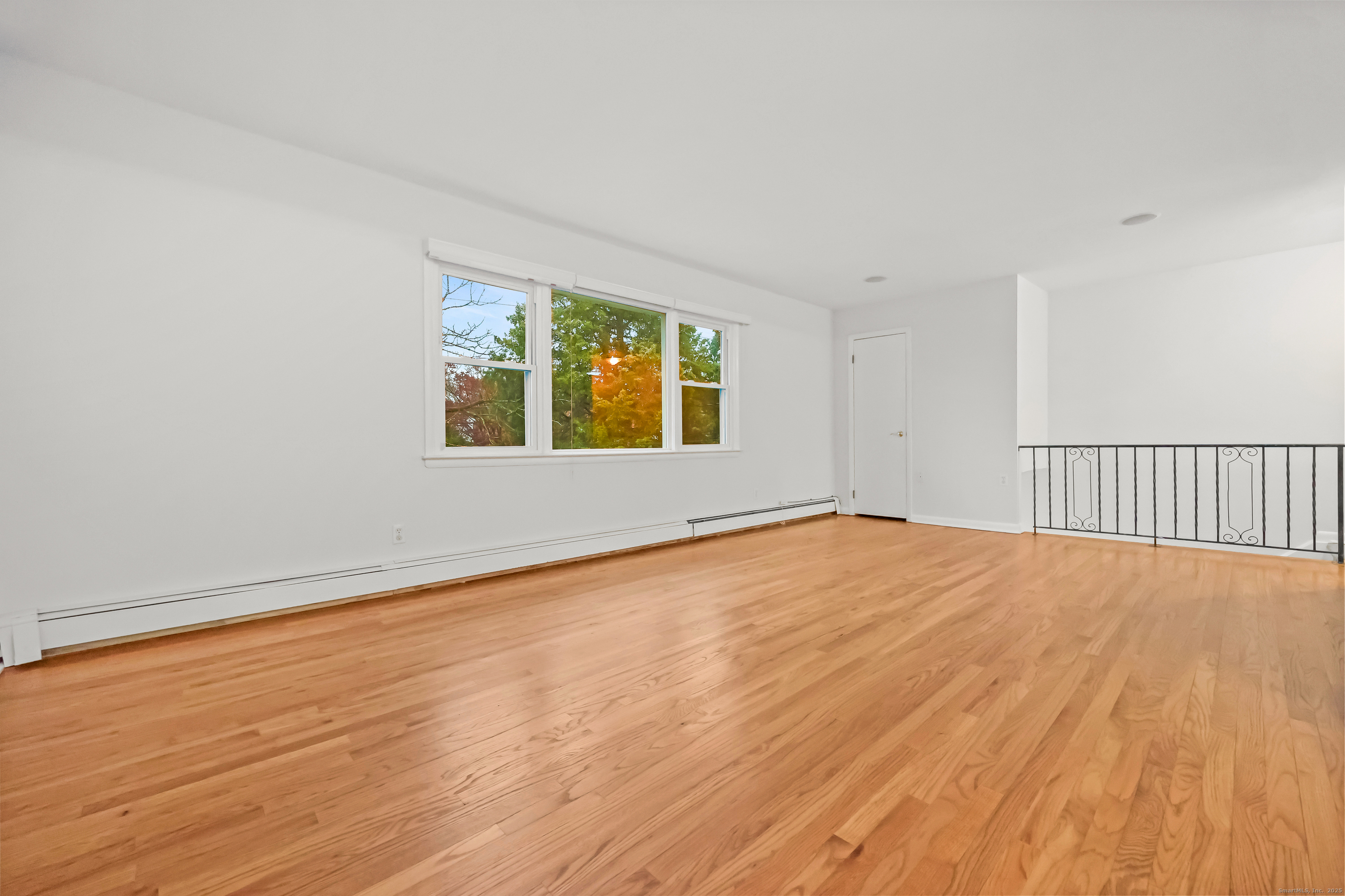 Stamford, Connecticut, 06902, United States, 6 Bedrooms Bedrooms, ,2 BathroomsBathrooms,Residential,For Sale,2003004