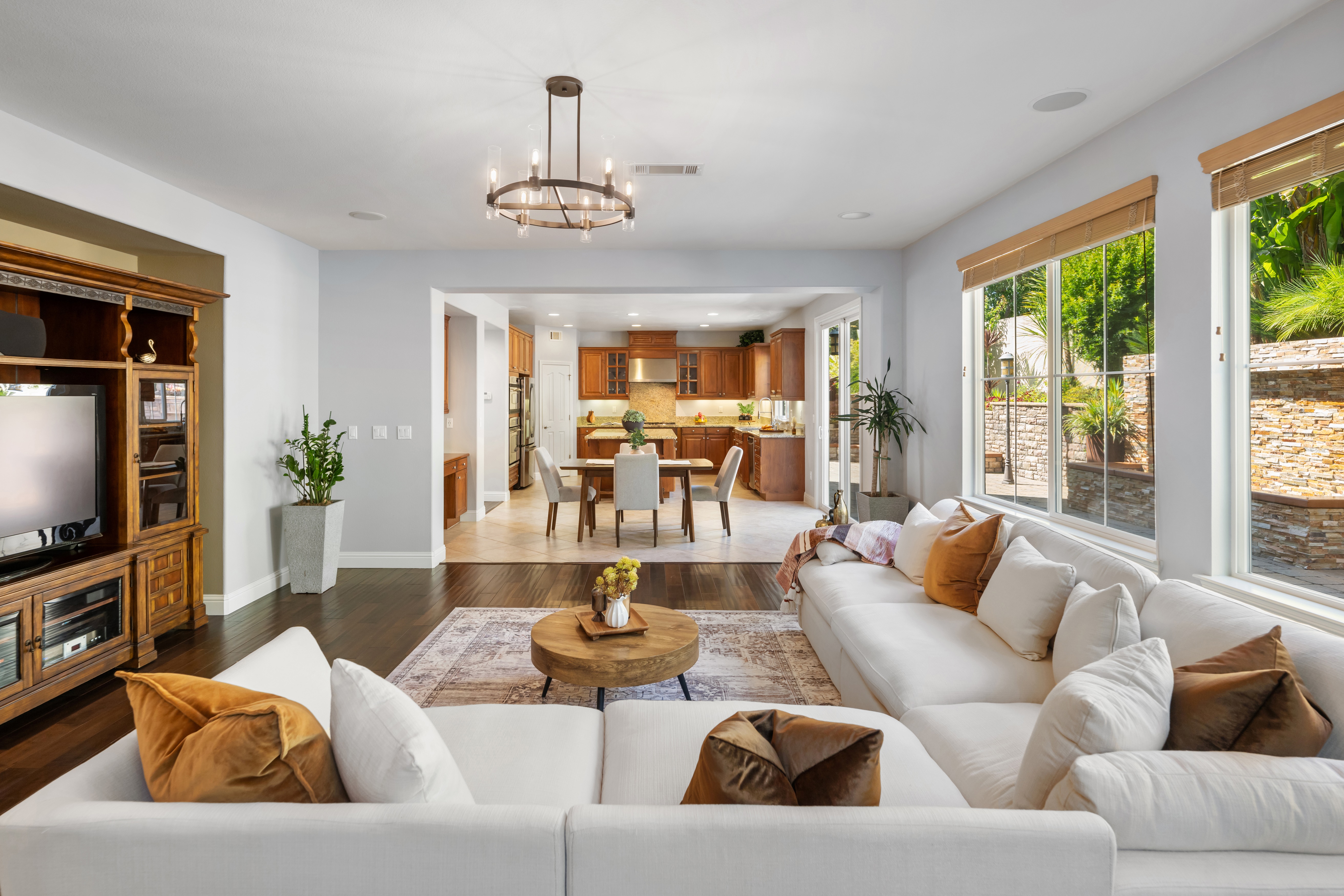  Mediterranean Elegance Meets Resort-Style Living in Prestigious Windemere - 物件實景