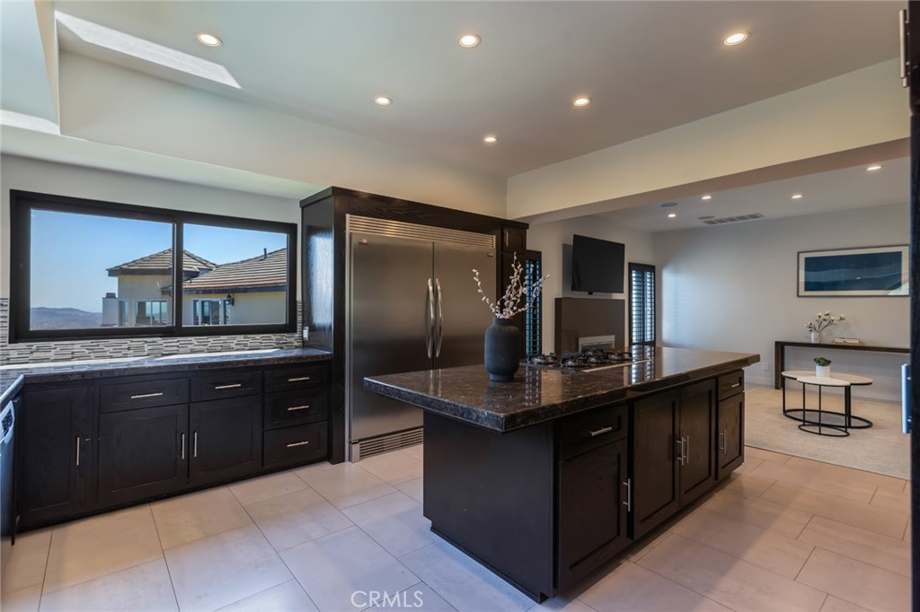 Glendale, California, 91207, United States, 4 Bedrooms Bedrooms, ,5 BathroomsBathrooms,Residential,For Sale,1934698
