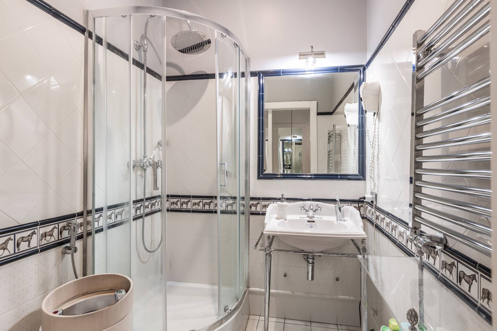 Roma, Roma, 00100, IT, 4 Bedrooms Bedrooms, ,4 BathroomsBathrooms,Residential,For Sale,1993511