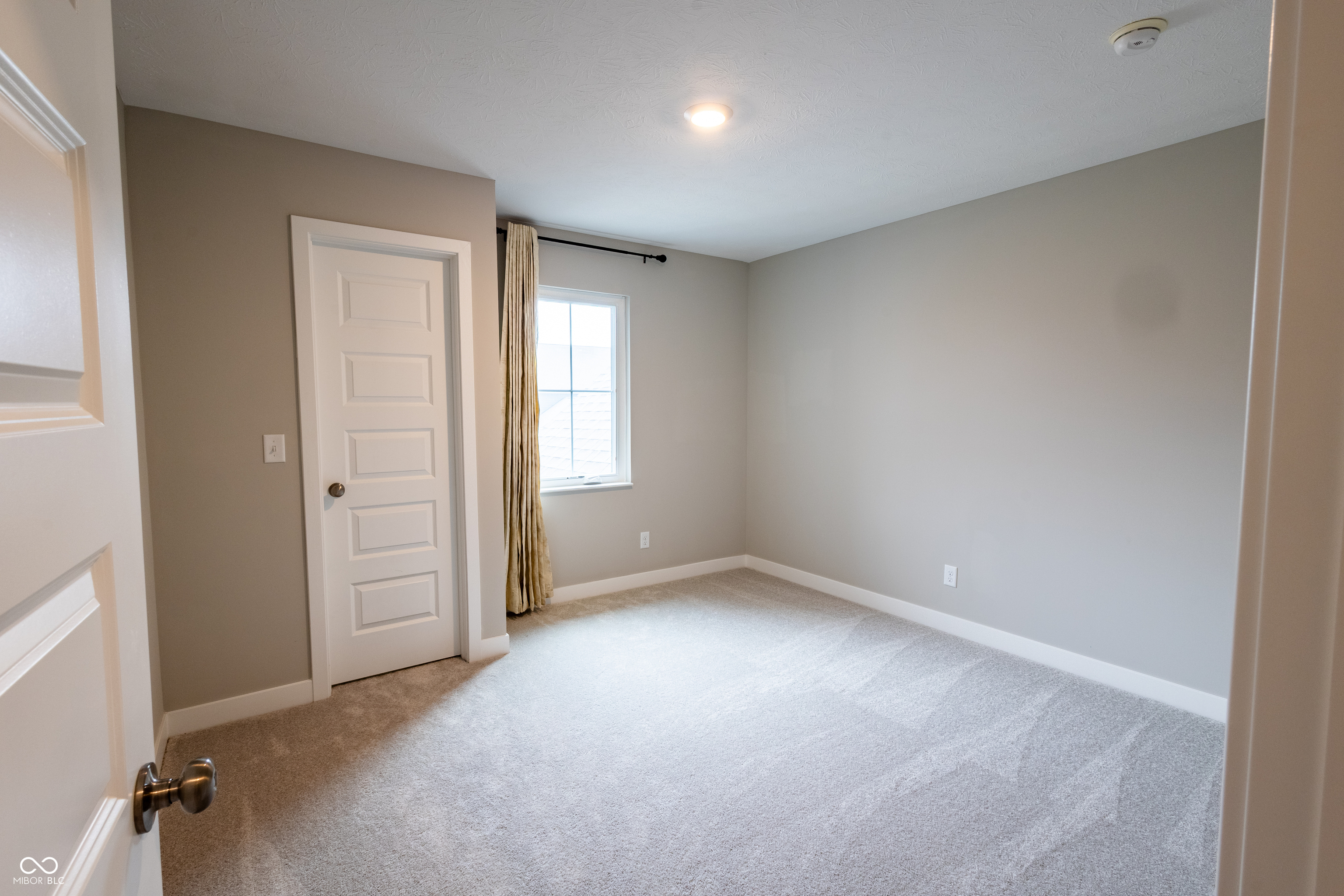 Greenwood, Indiana, 46143, United States, 5 Bedrooms Bedrooms, ,4 BathroomsBathrooms,Residential,For Sale,2001178