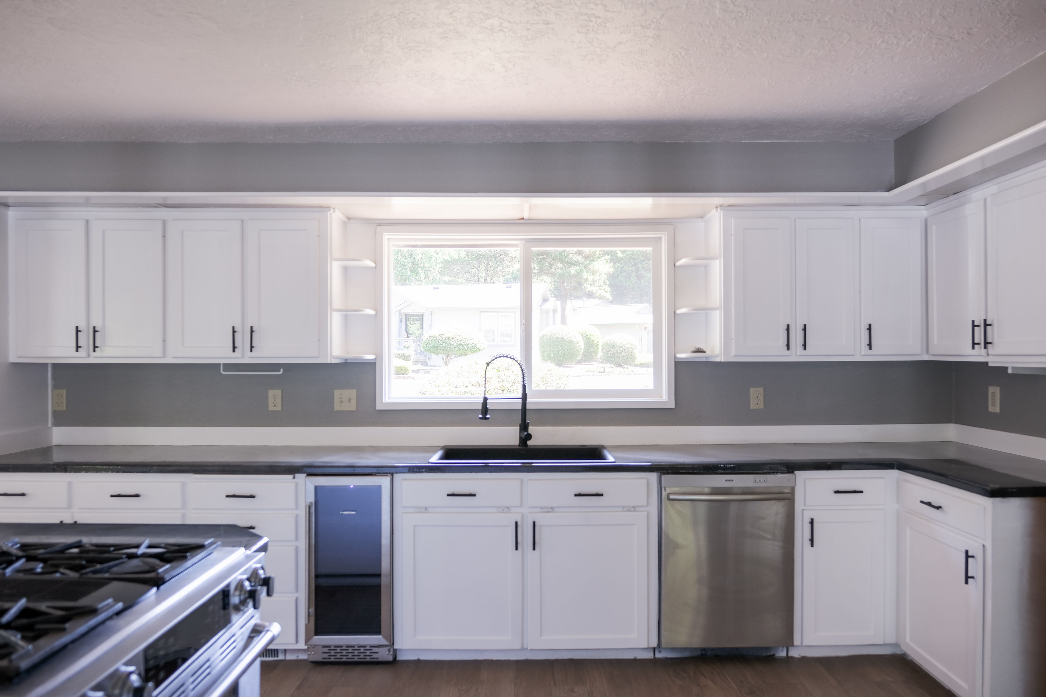 Lincoln City, Oregon, 97367, United States, 3 Bedrooms Bedrooms, ,2 BathroomsBathrooms,Residential,For Sale,1976632