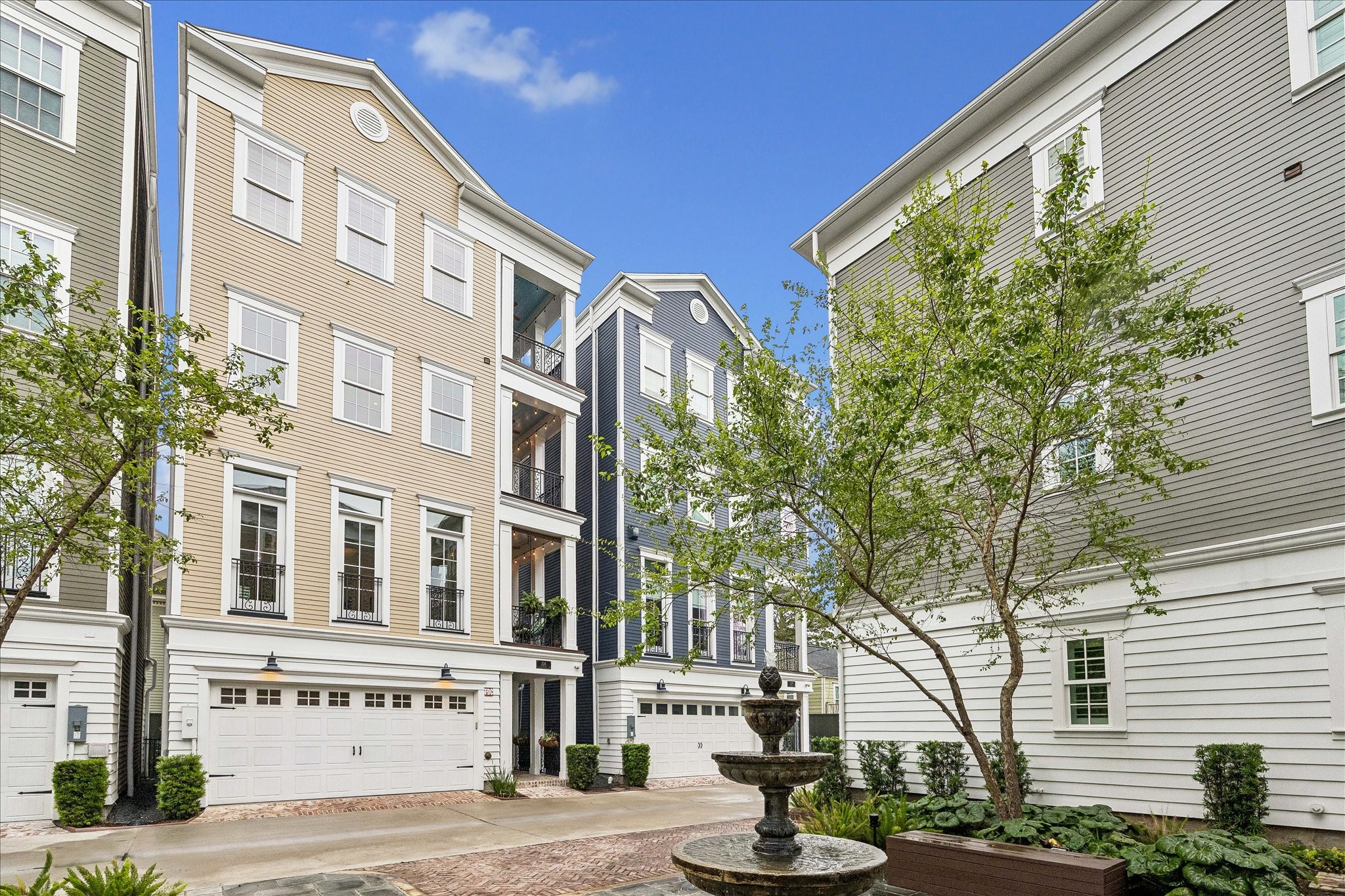  326 W 18th Street - 物件實景