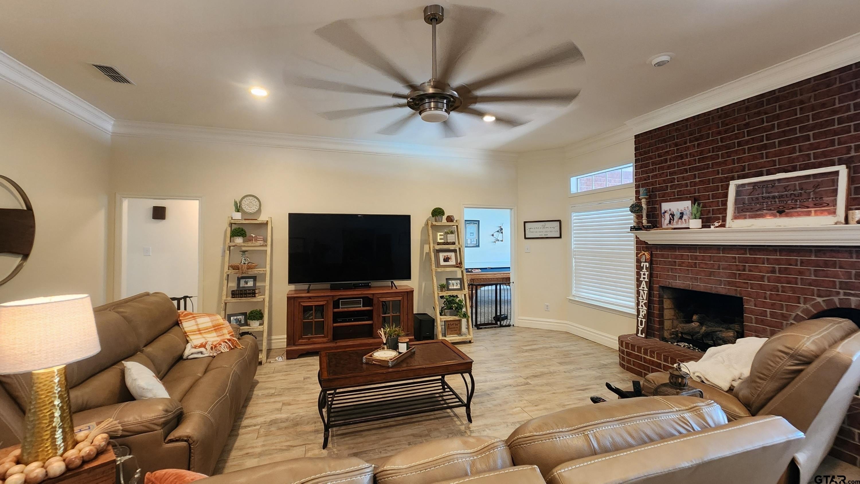 Pittsburg, Texas, 75686, United States, 4 Bedrooms Bedrooms, ,4 BathroomsBathrooms,Residential,For Sale,1880641