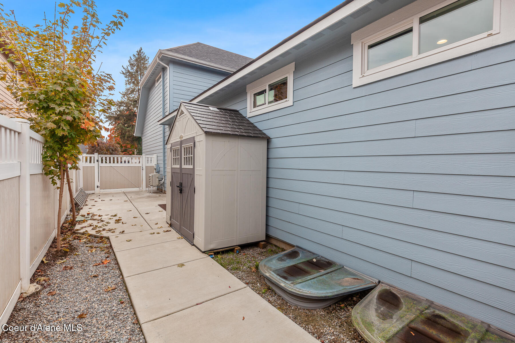 Coeur d'Alene, Idaho, 83814, United States, 3 Bedrooms Bedrooms, ,4 BathroomsBathrooms,Residential,For Sale,1976141