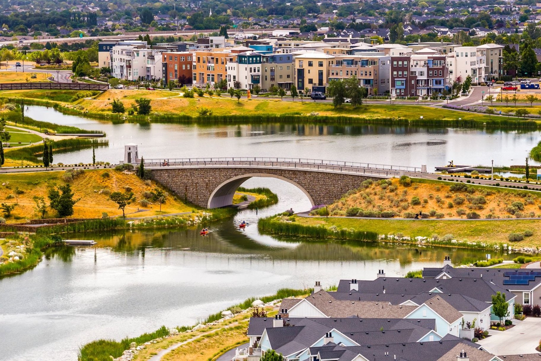  Prestigious Lake Village area in Daybreak - 物件實景