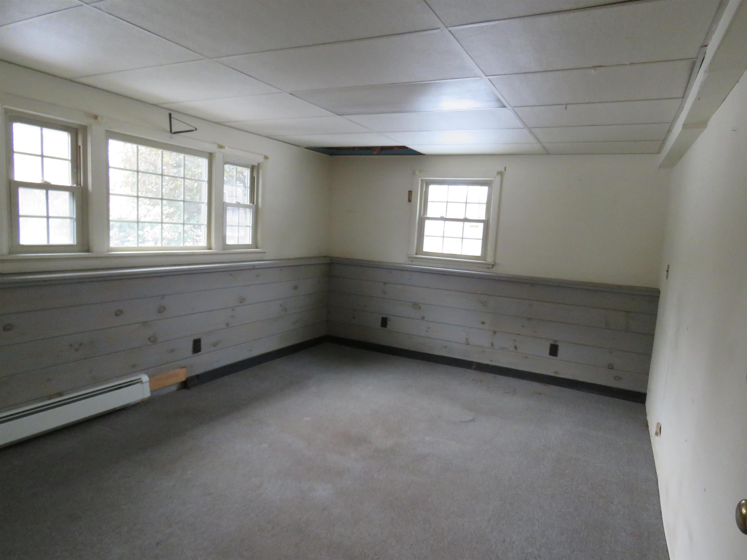 Derry, New Hampshire, 03038, United States, 3 Bedrooms Bedrooms, ,2 BathroomsBathrooms,Residential,For Sale,2005646